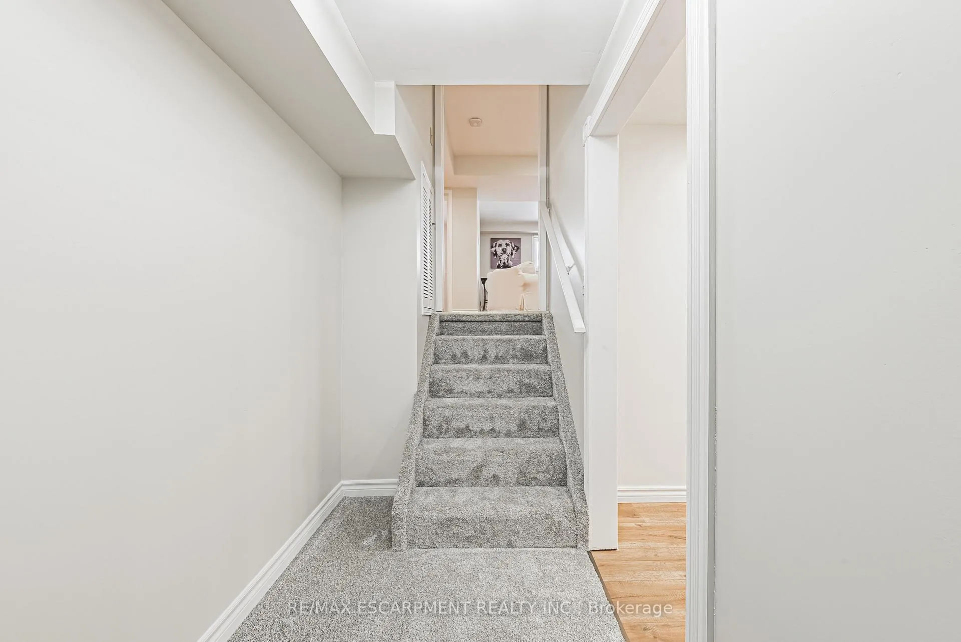 Photo 35 of 106 Highbury Drive, Hamilton, Stoney Creek Mountain — HOMEH