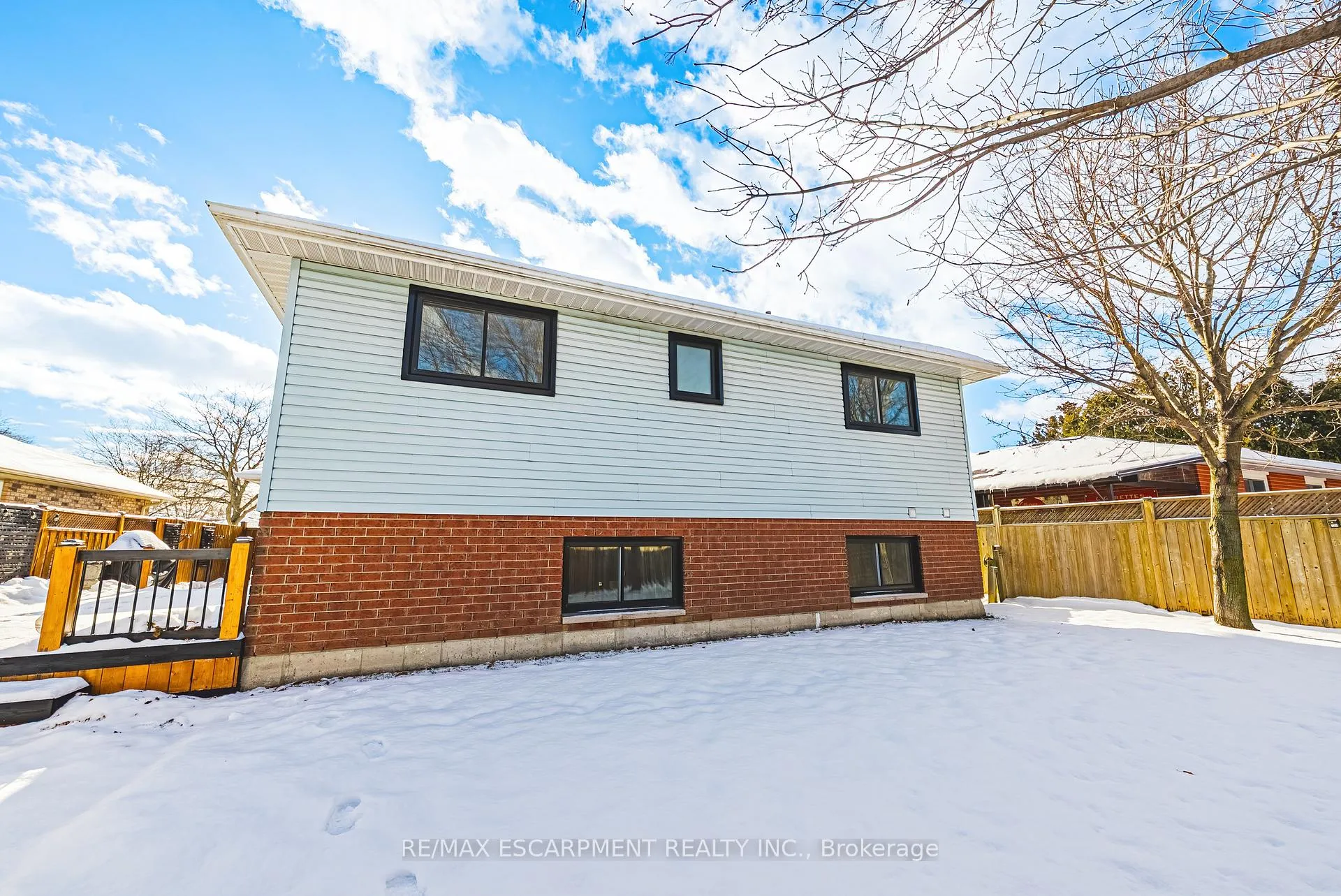 Photo 44 of 106 Highbury Drive, Hamilton, Stoney Creek Mountain — HOMEH