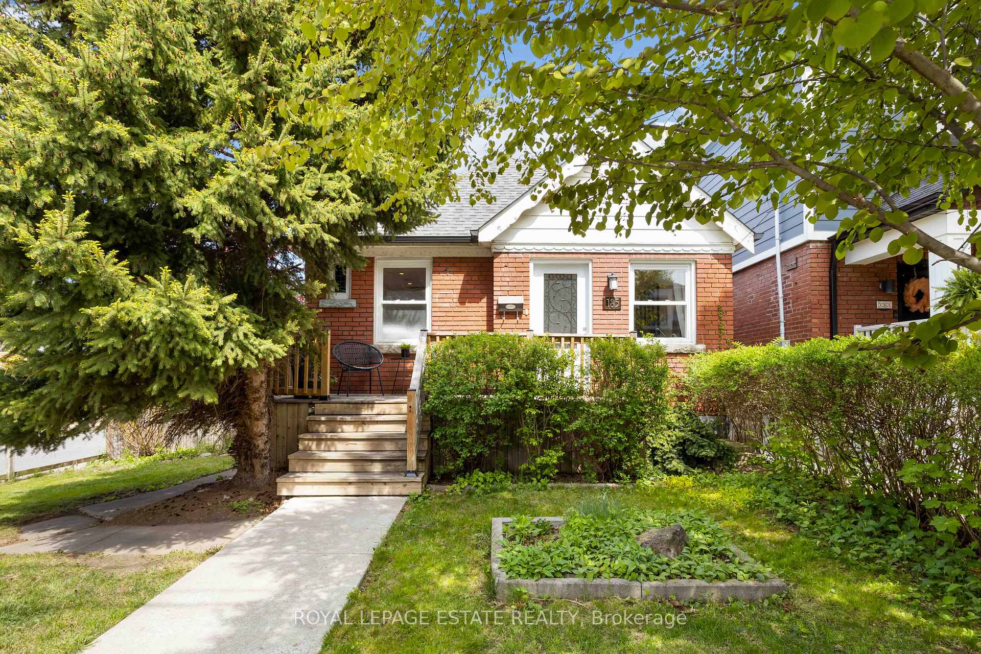 Photo 1 of 185 Oak Park Avenue, Toronto, Woodbine-Lumsden — HOMEH