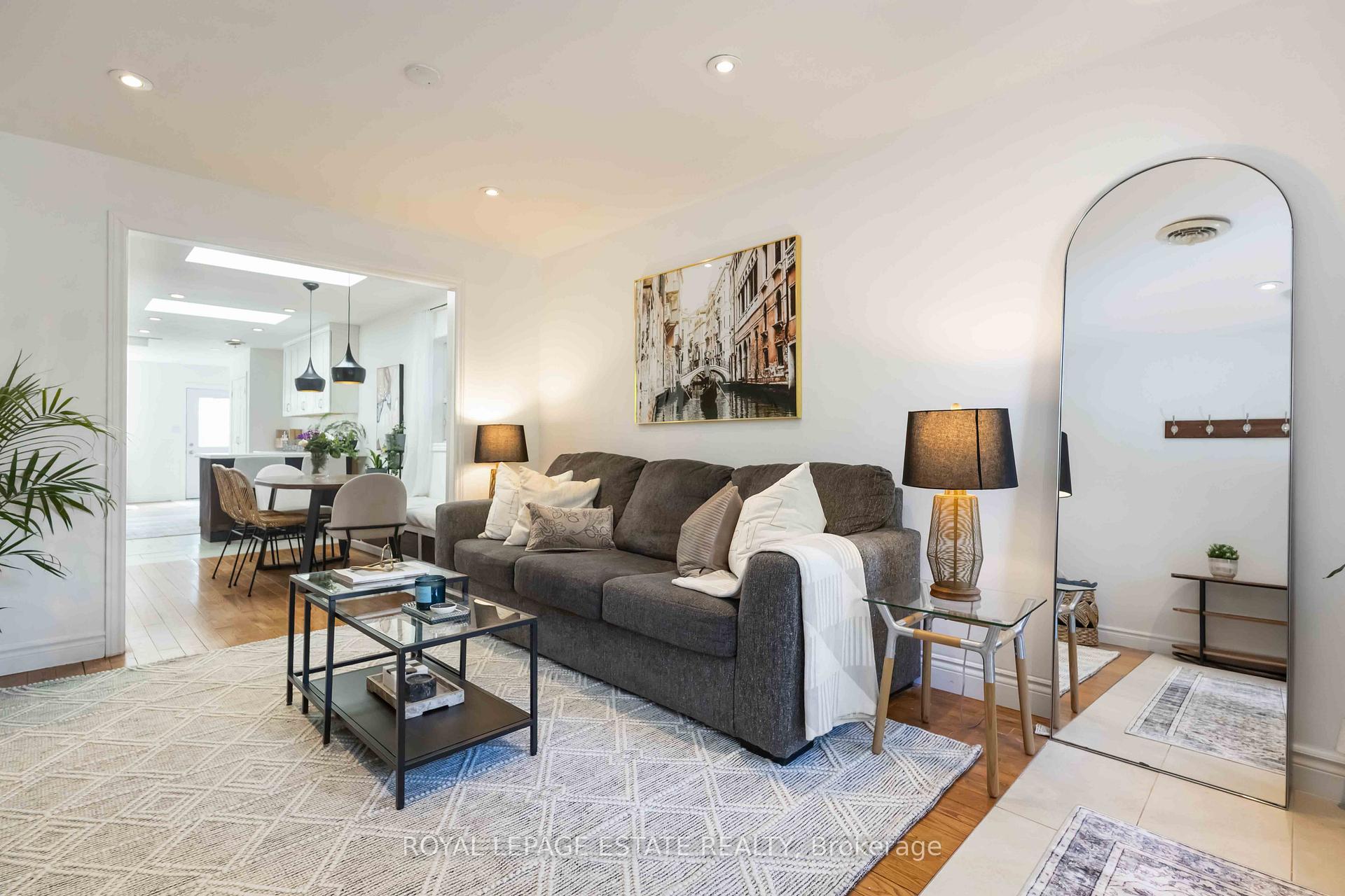Photo 6 of 185 Oak Park Avenue, Toronto, Woodbine-Lumsden — HOMEH
