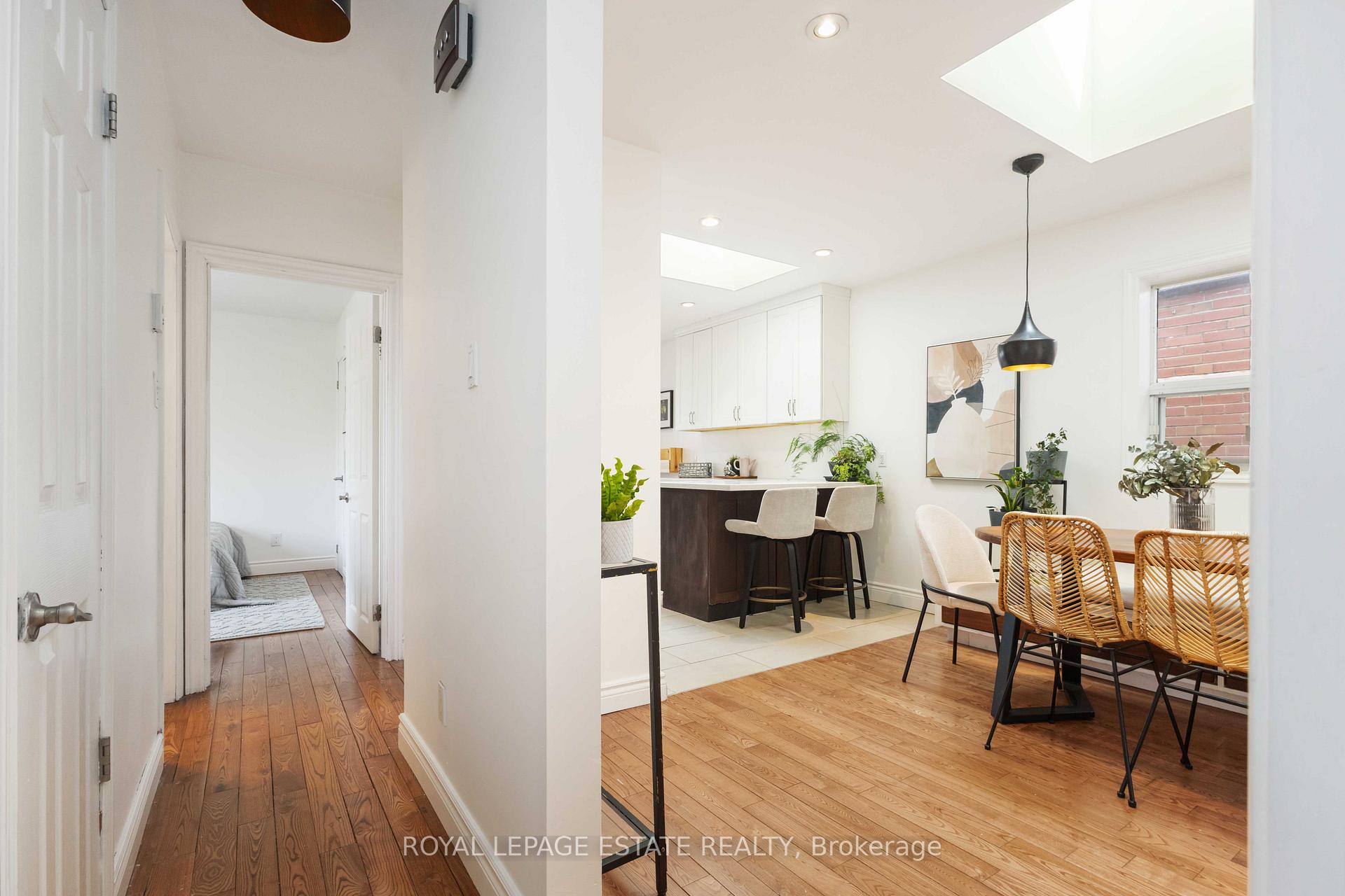Photo 11 of 185 Oak Park Avenue, Toronto, Woodbine-Lumsden — HOMEH