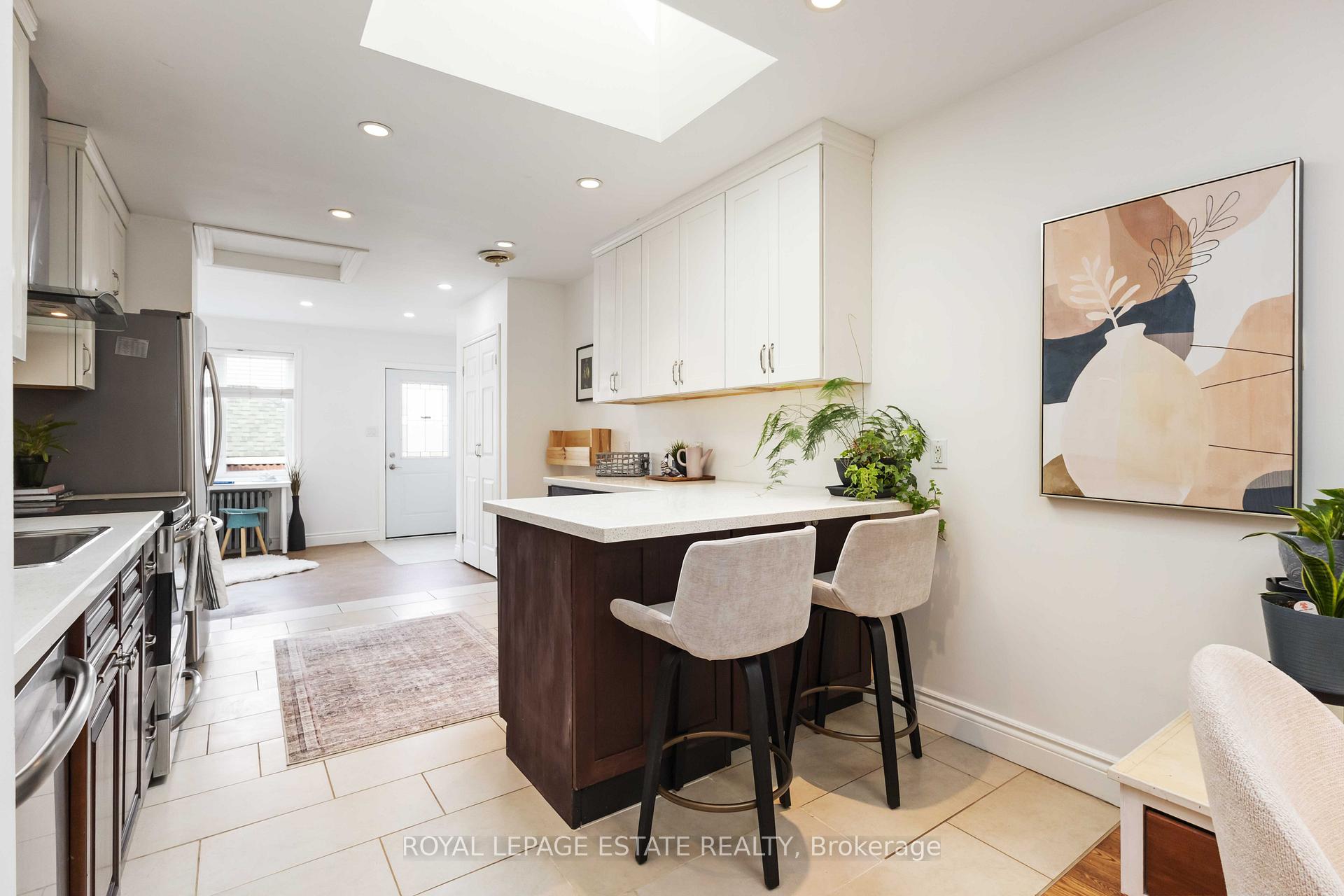 Photo 13 of 185 Oak Park Avenue, Toronto, Woodbine-Lumsden — HOMEH