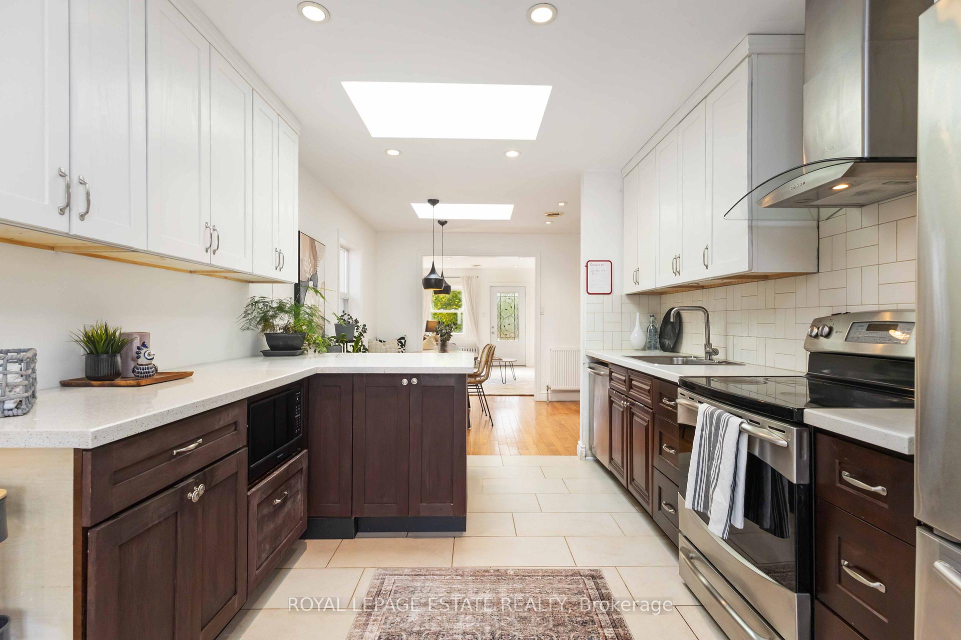 Photo 14 of 185 Oak Park Avenue, Toronto, Woodbine-Lumsden — HOMEH