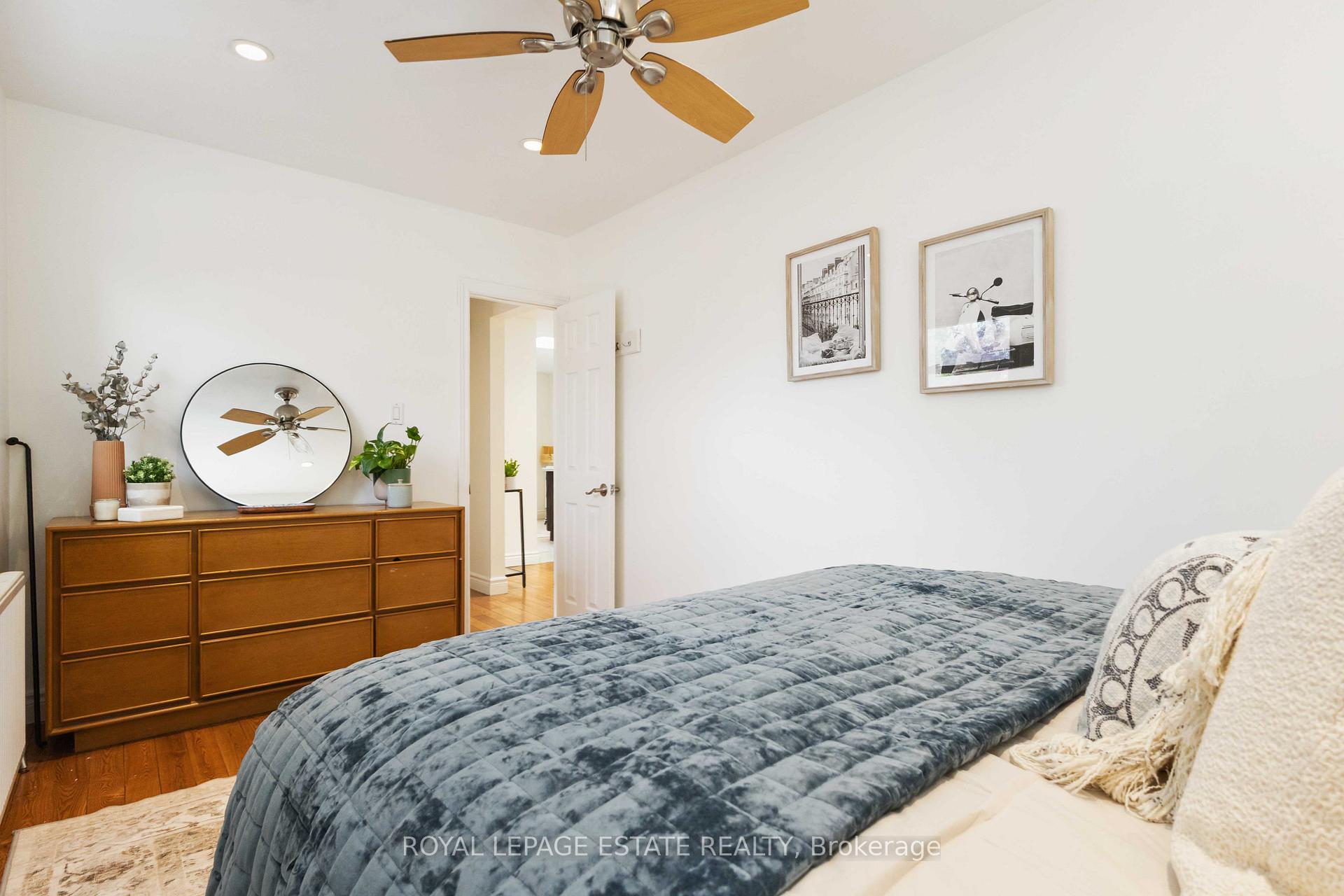 Photo 19 of 185 Oak Park Avenue, Toronto, Woodbine-Lumsden — HOMEH