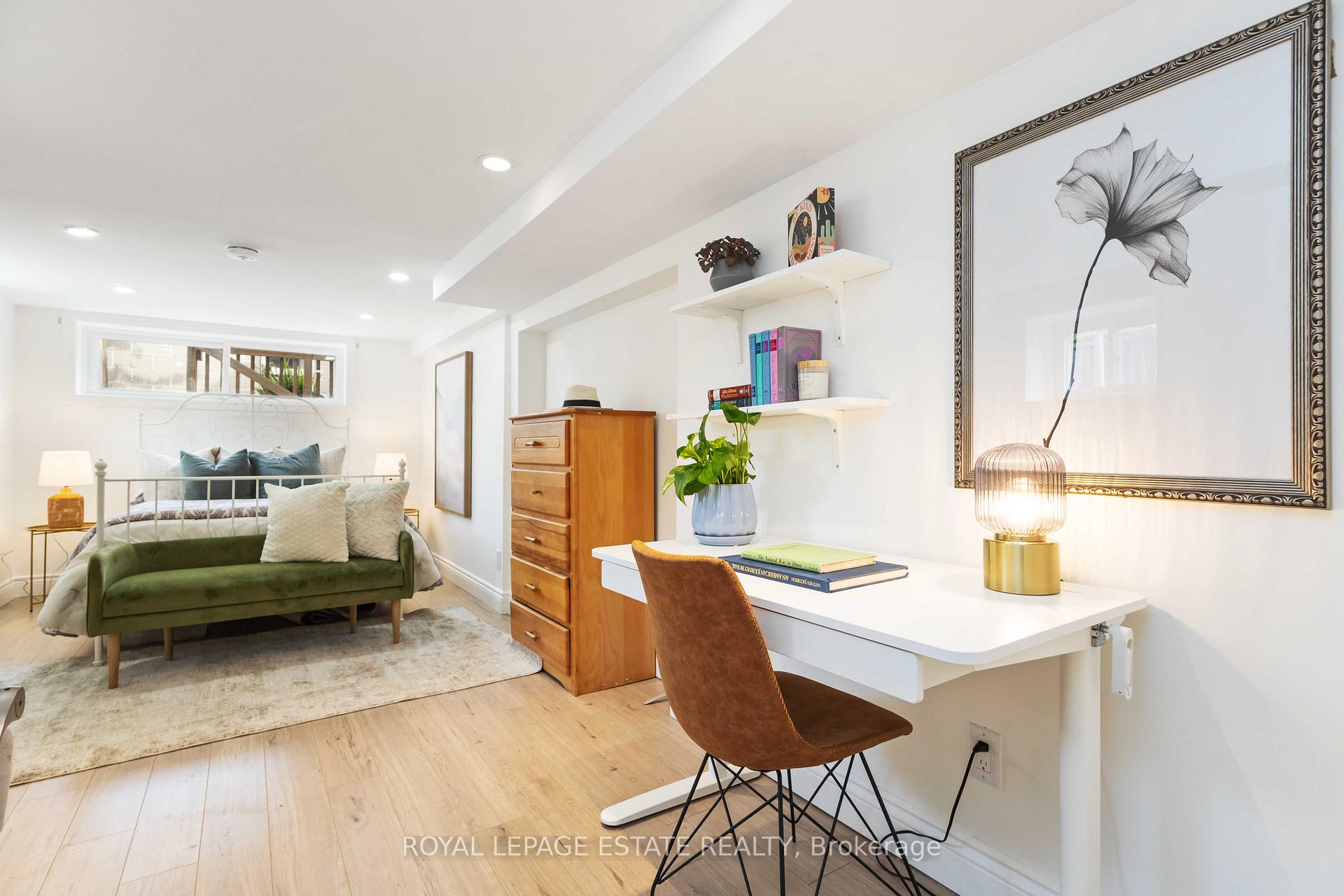 Photo 22 of 185 Oak Park Avenue, Toronto, Woodbine-Lumsden — HOMEH