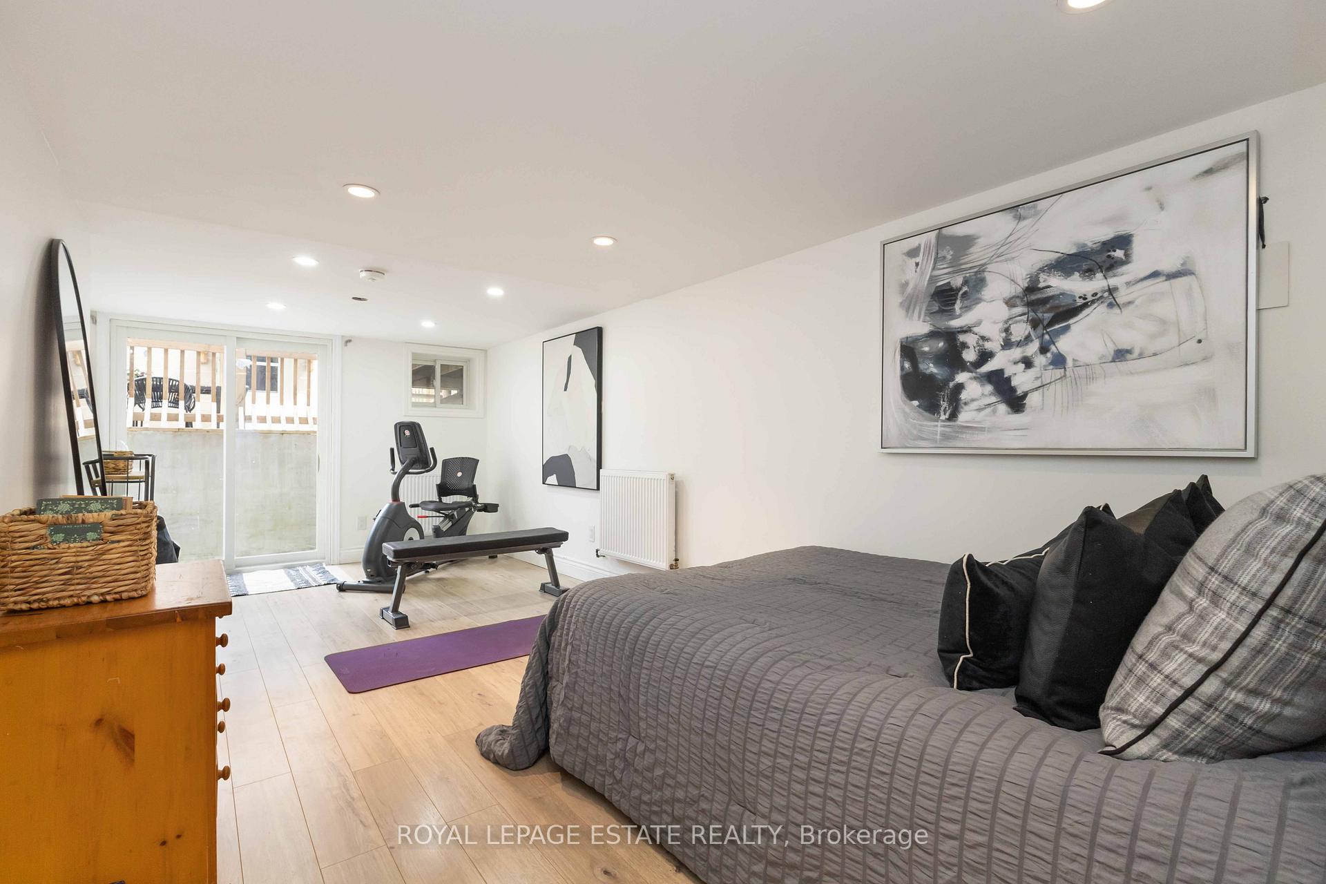 Photo 25 of 185 Oak Park Avenue, Toronto, Woodbine-Lumsden — HOMEH
