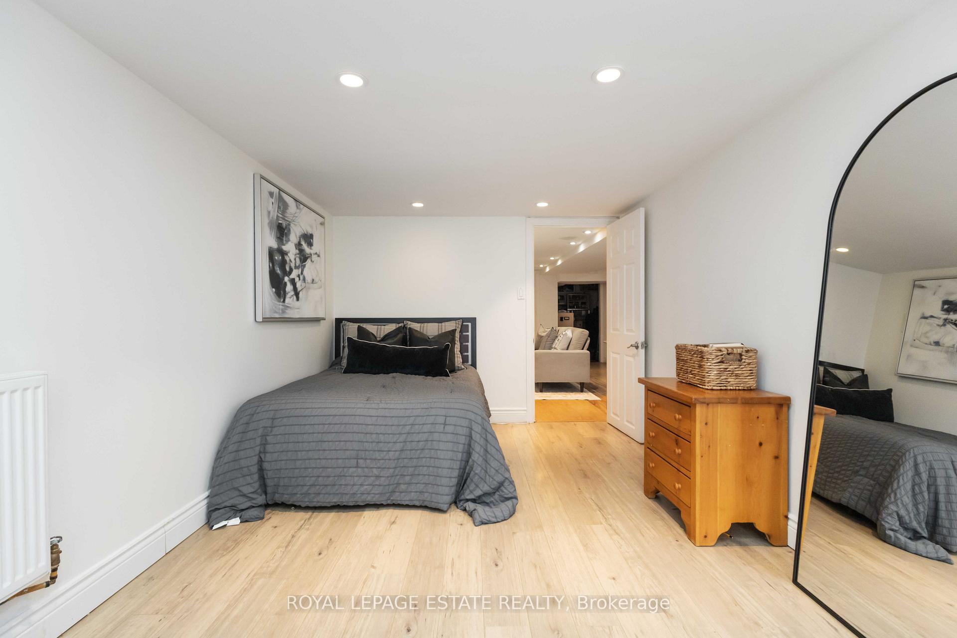 Photo 26 of 185 Oak Park Avenue, Toronto, Woodbine-Lumsden — HOMEH