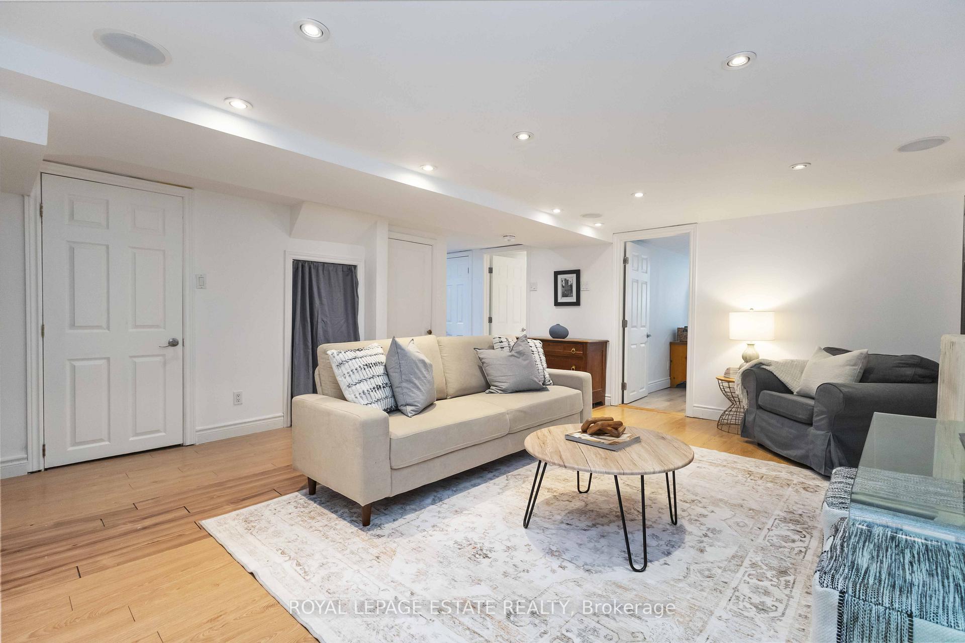 Photo 28 of 185 Oak Park Avenue, Toronto, Woodbine-Lumsden — HOMEH