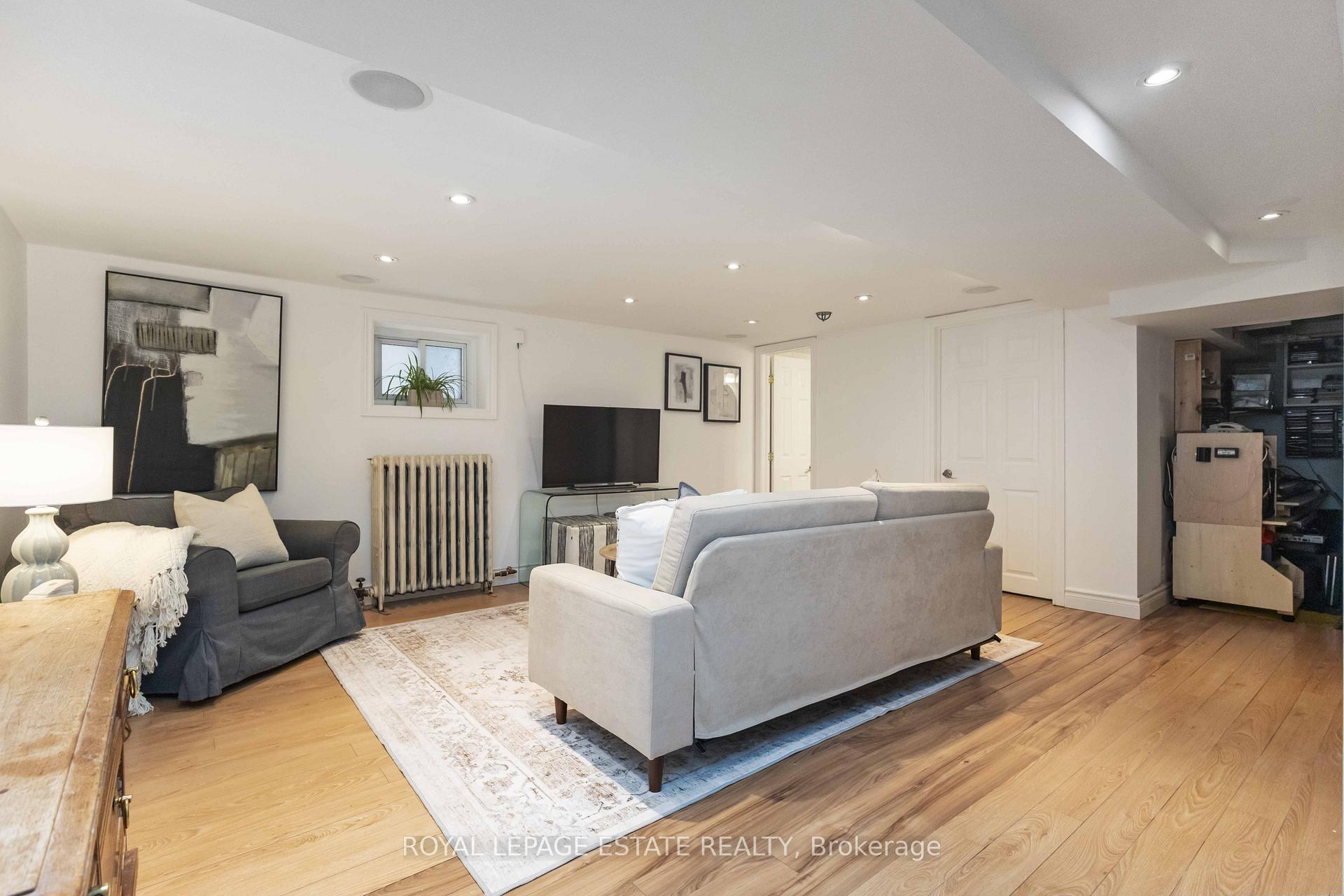 Photo 30 of 185 Oak Park Avenue, Toronto, Woodbine-Lumsden — HOMEH