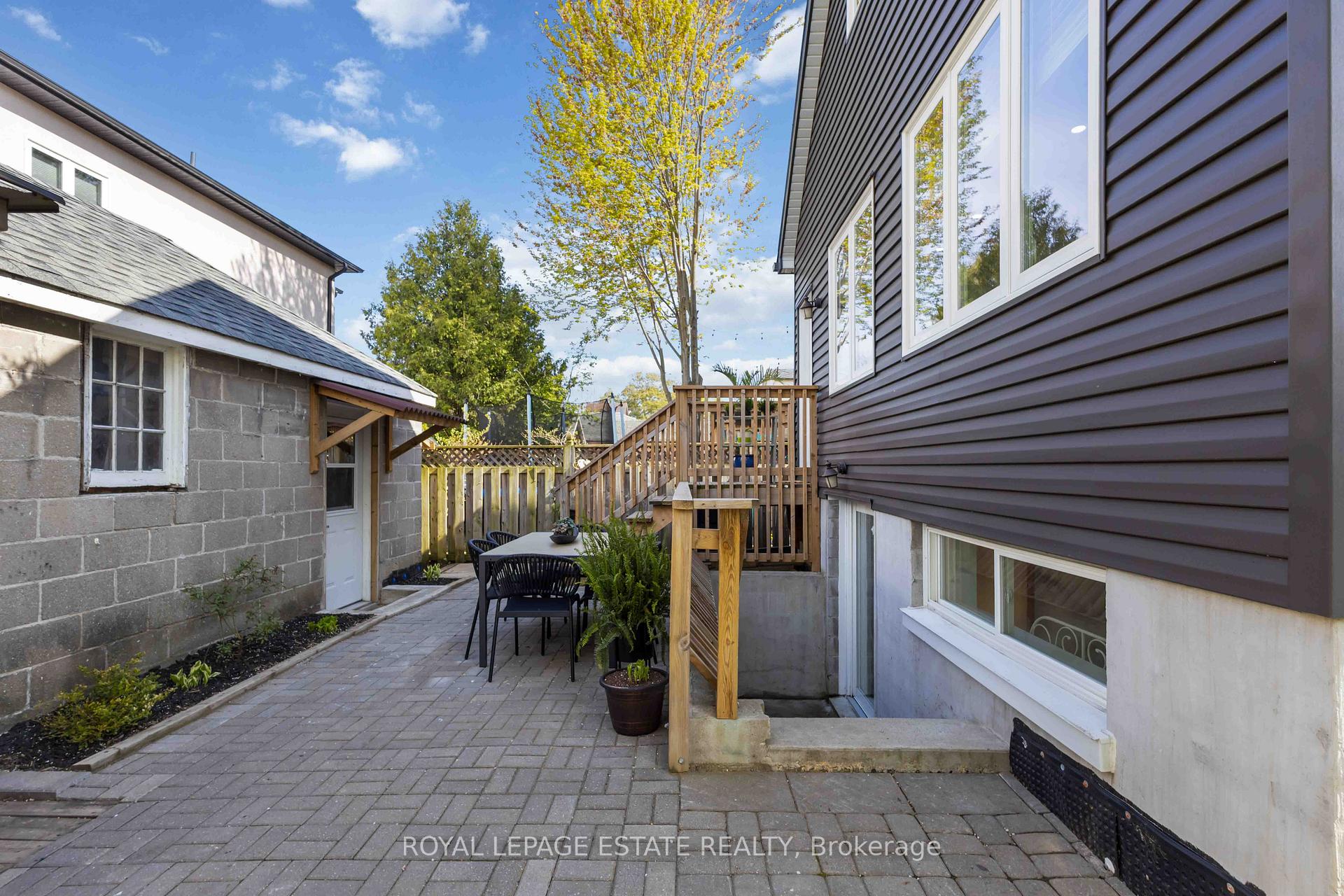 Photo 35 of 185 Oak Park Avenue, Toronto, Woodbine-Lumsden — HOMEH