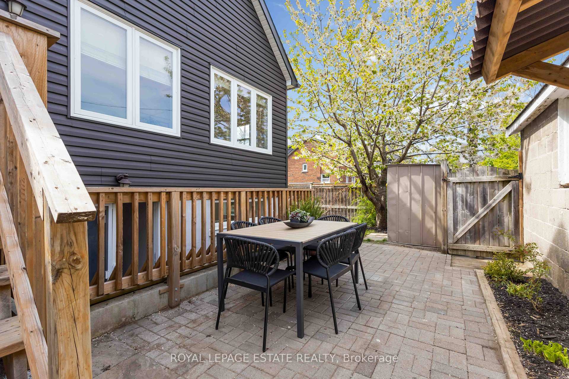 Photo 36 of 185 Oak Park Avenue, Toronto, Woodbine-Lumsden — HOMEH