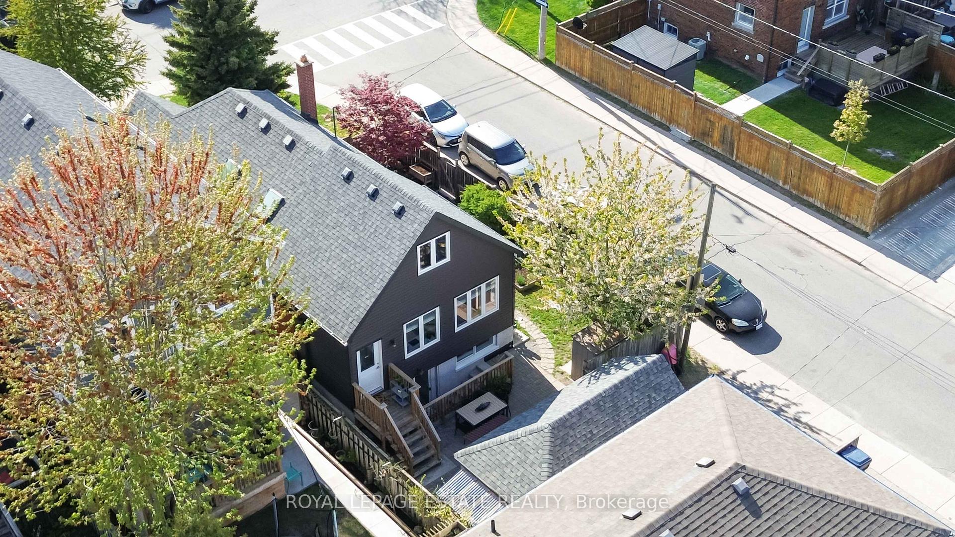 Photo 38 of 185 Oak Park Avenue, Toronto, Woodbine-Lumsden — HOMEH