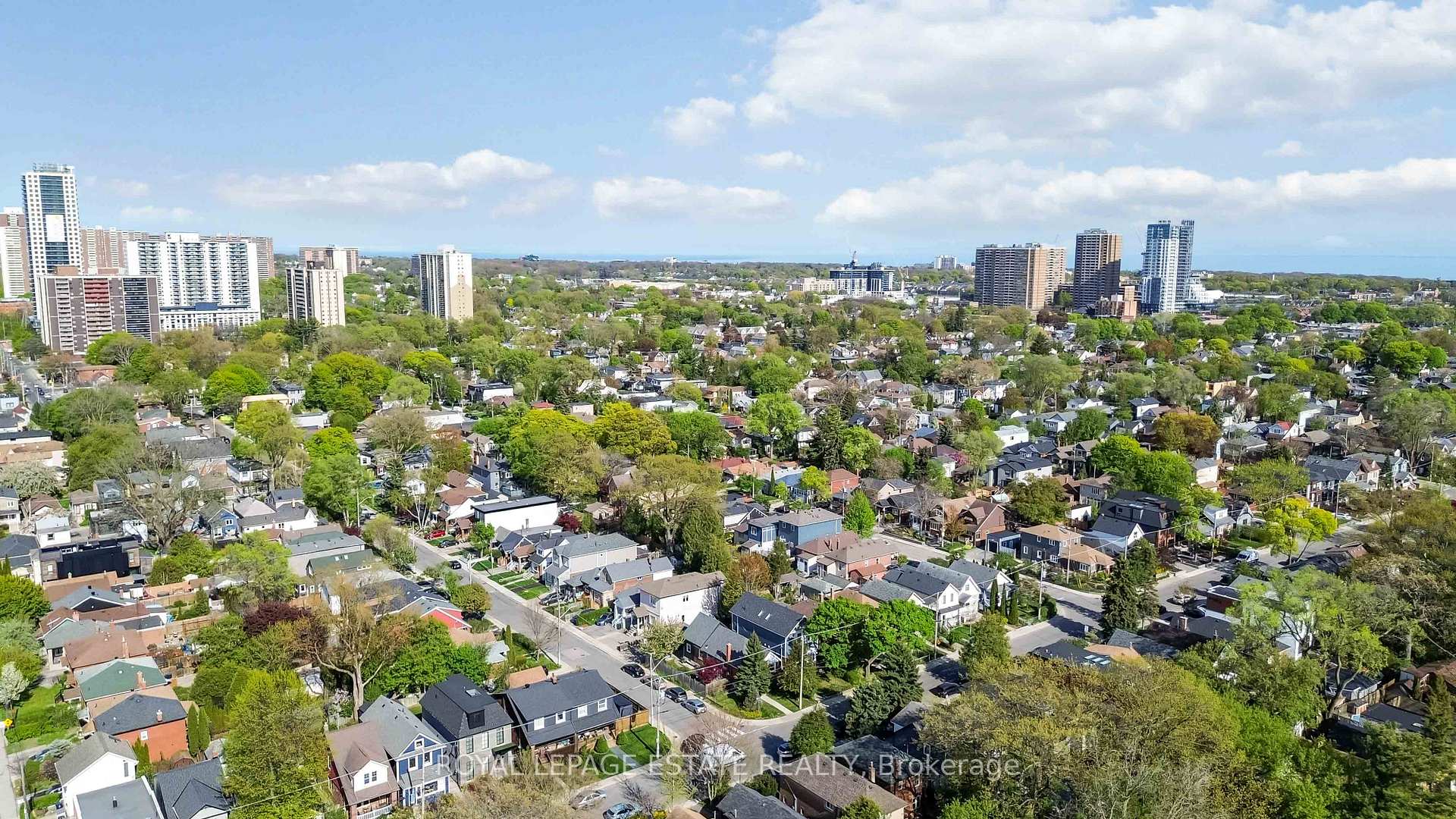 Photo 41 of 185 Oak Park Avenue, Toronto, Woodbine-Lumsden — HOMEH