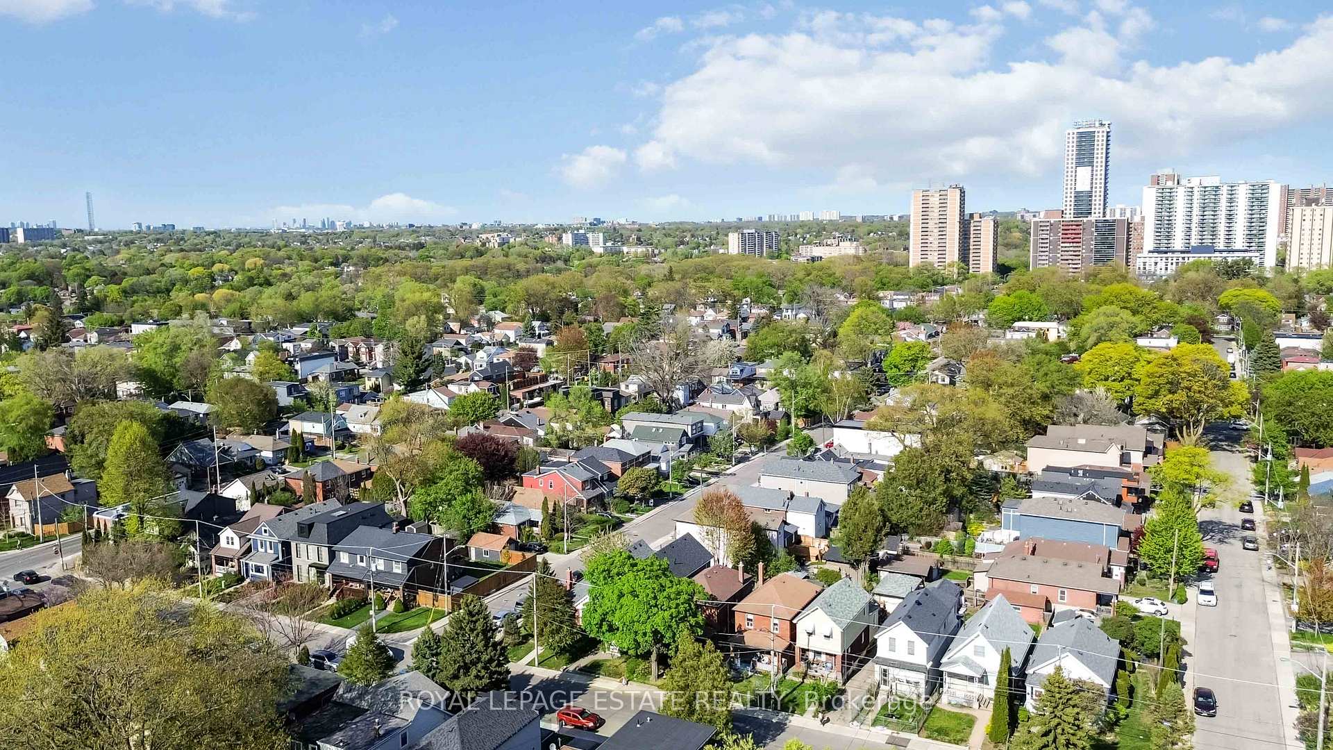 Photo 42 of 185 Oak Park Avenue, Toronto, Woodbine-Lumsden — HOMEH