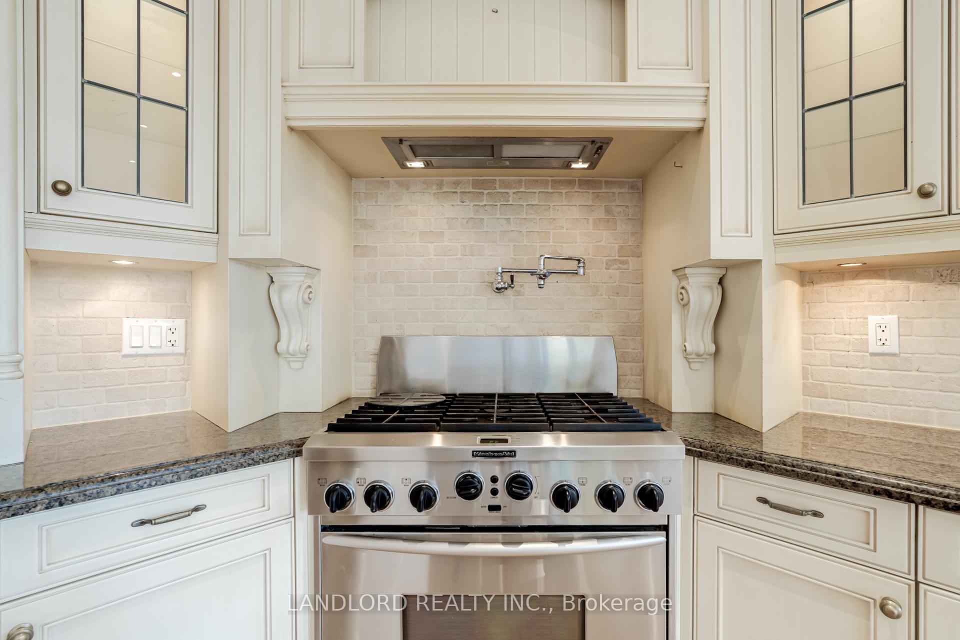 Photo 7 of 425 Cranbrooke Avenue, Toronto, Bedford Park-Nortown — HOMEH