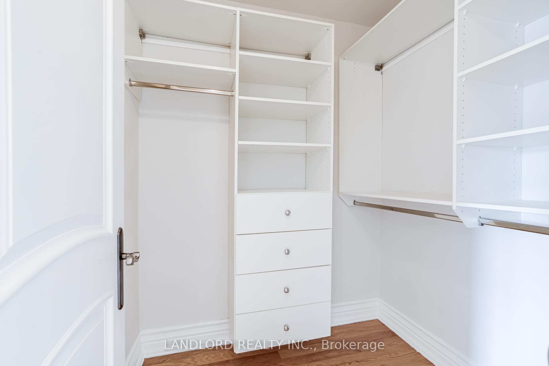 Photo 16 of 425 Cranbrooke Avenue, Toronto, Bedford Park-Nortown — HOMEH