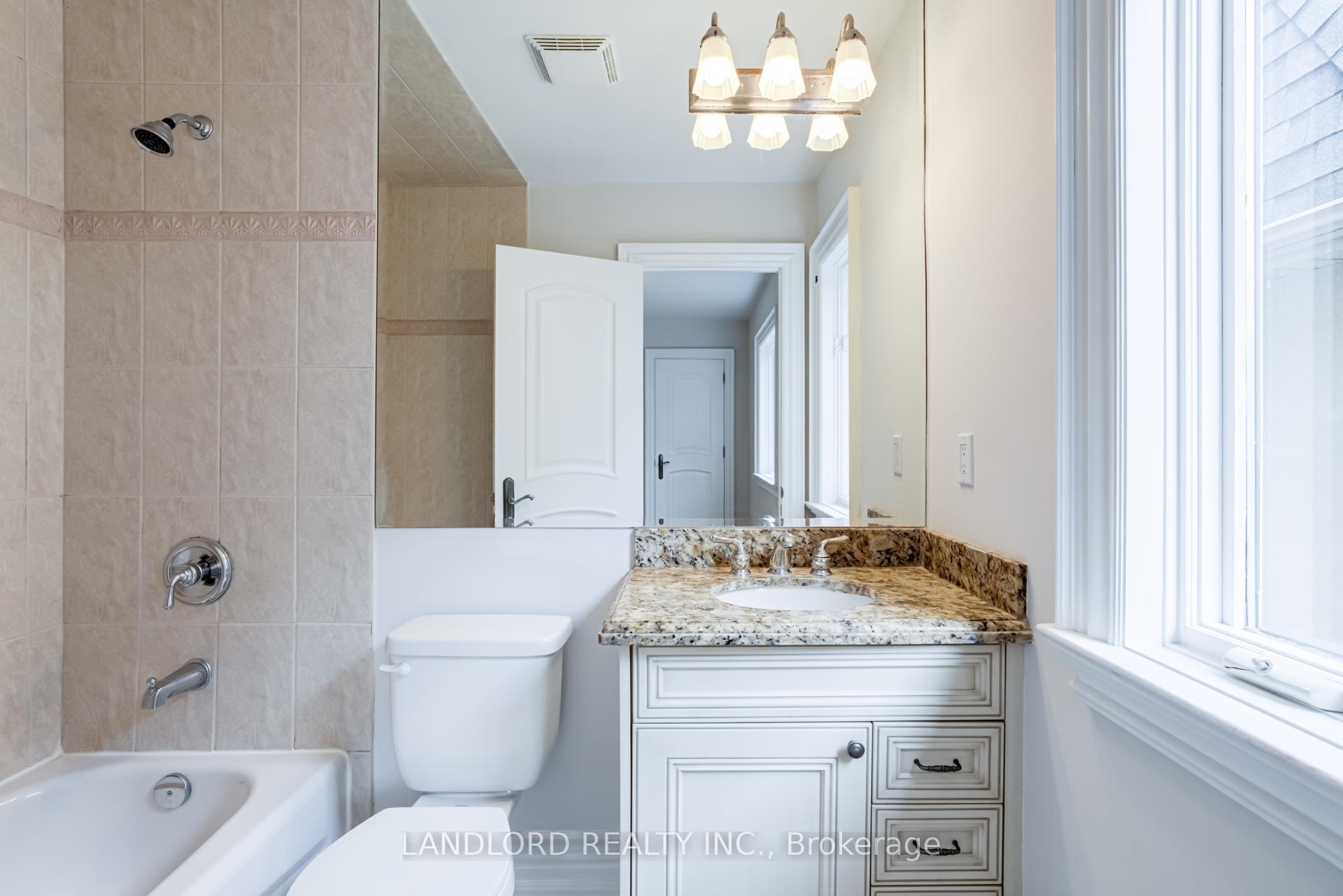 Photo 24 of 425 Cranbrooke Avenue, Toronto, Bedford Park-Nortown — HOMEH