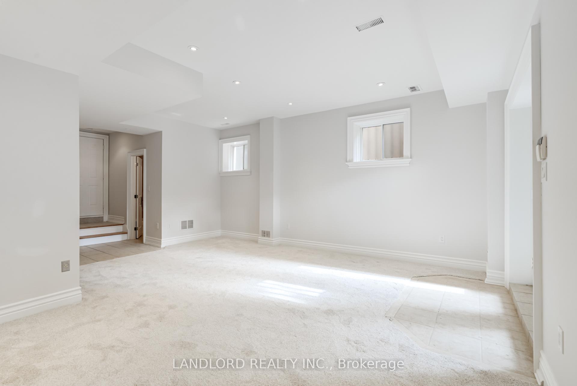 Photo 22 of 425 Cranbrooke Avenue, Toronto, Bedford Park-Nortown — HOMEH
