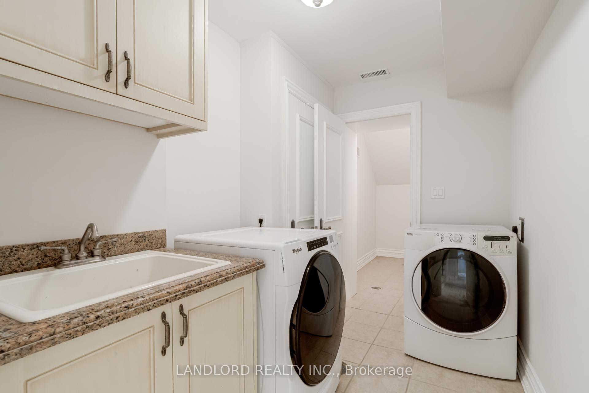 Photo 27 of 425 Cranbrooke Avenue, Toronto, Bedford Park-Nortown — HOMEH