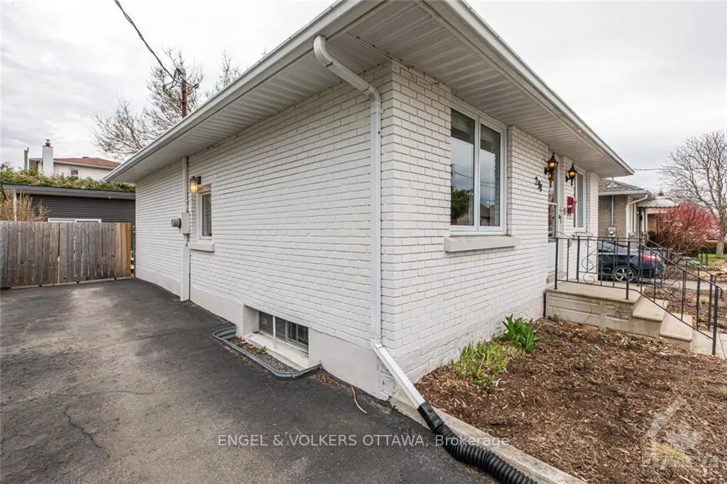 Photo 2 of Unit 2, 298 St Jacques Street, Ottawa, Vanier — HOMEH