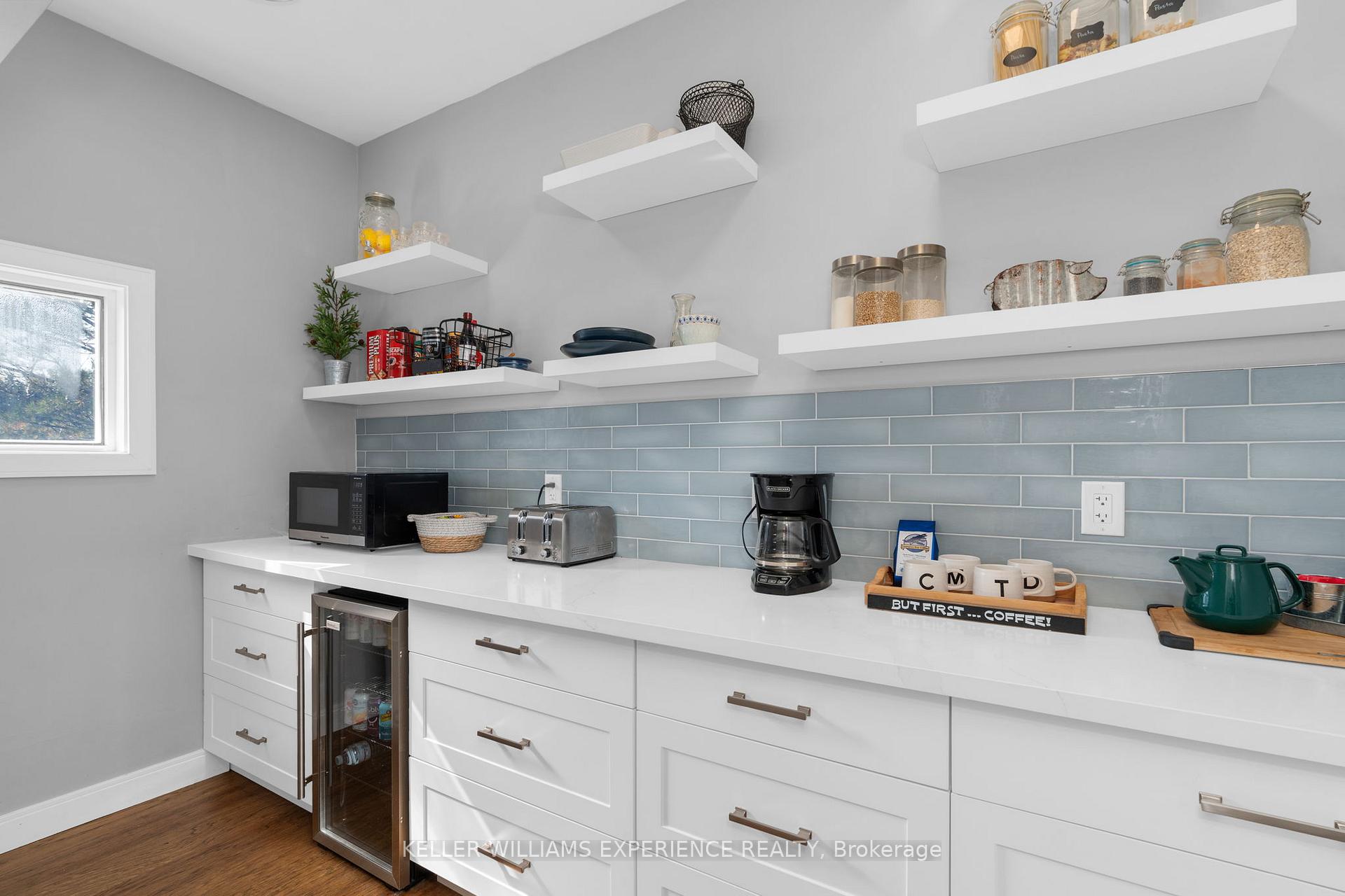 Photo 4 of 153 Rue Eric, Tiny, Lafontaine — HOMEH