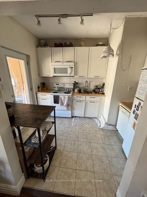 Photo 10 of Unit A, 240 Highfield Road, Toronto, Greenwood-Coxwell — HOMEH