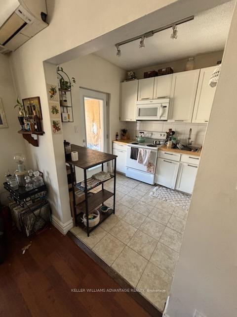 Photo 11 of Unit A, 240 Highfield Road, Toronto, Greenwood-Coxwell — HOMEH