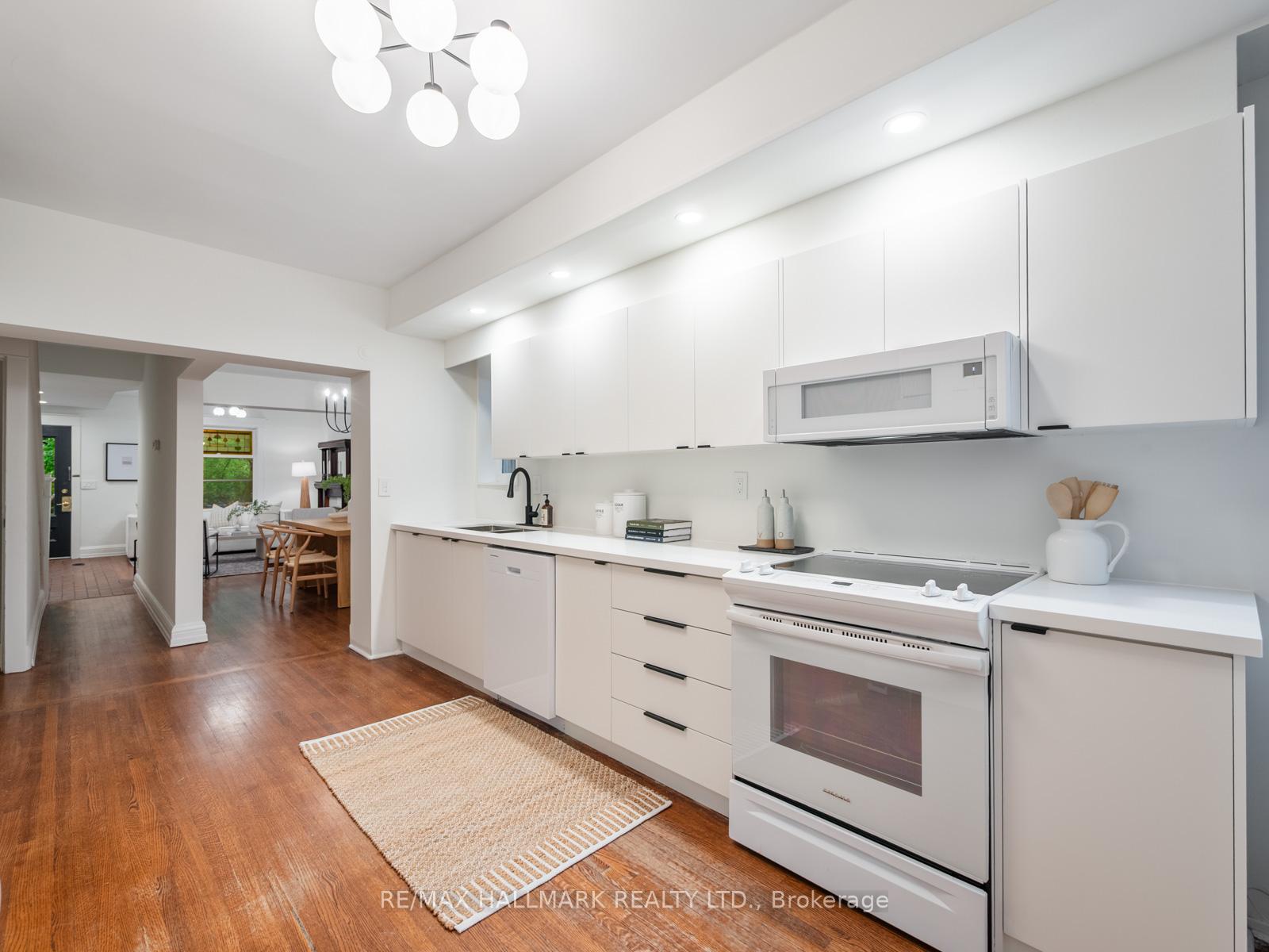 Photo 11 of 132 Browning Avenue, Toronto, Playter Estates-Danforth — HOMEH