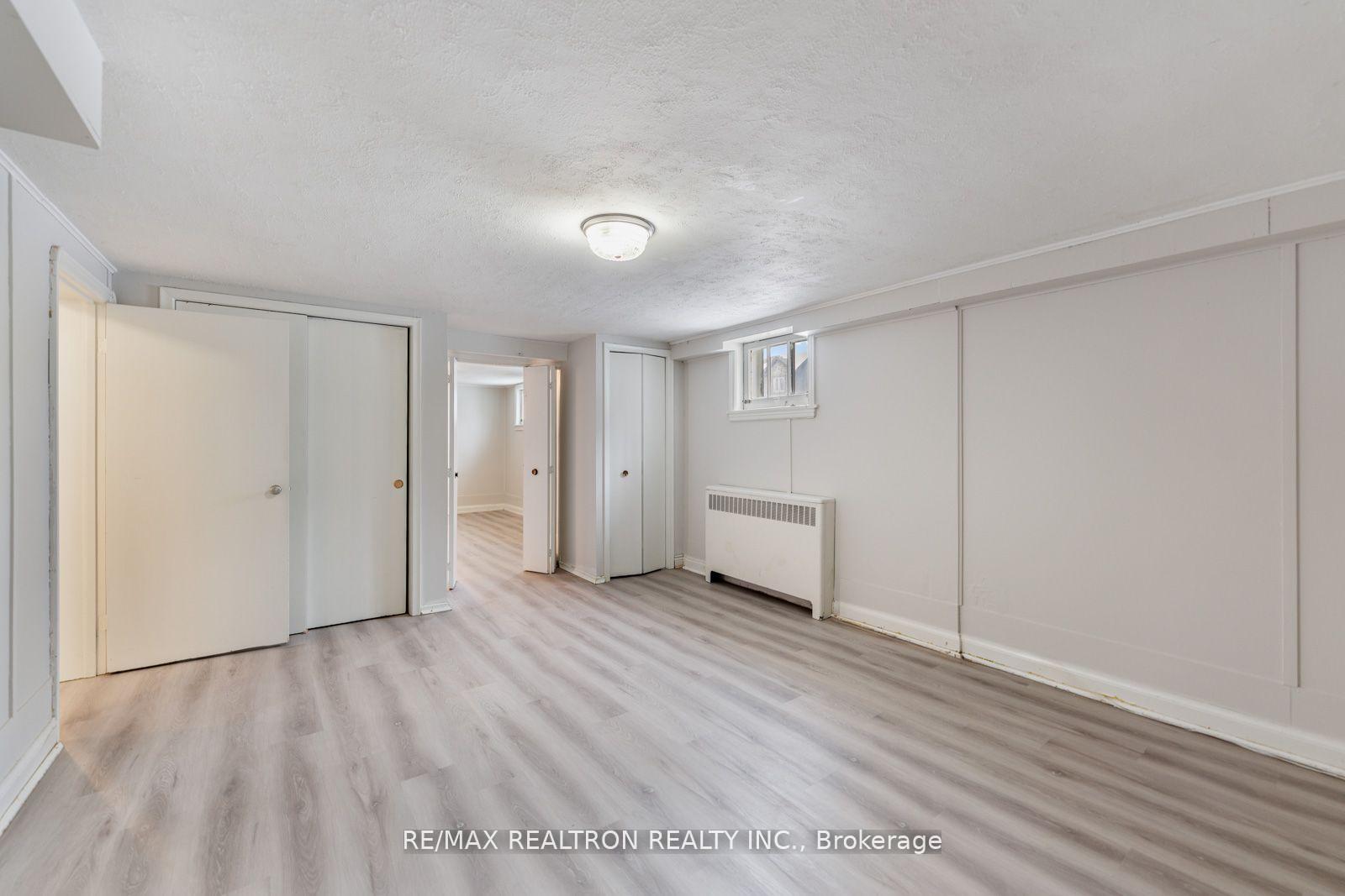 Photo 28 of 41 Prince Charles Drive, Toronto, Englemount-Lawrence — HOMEH