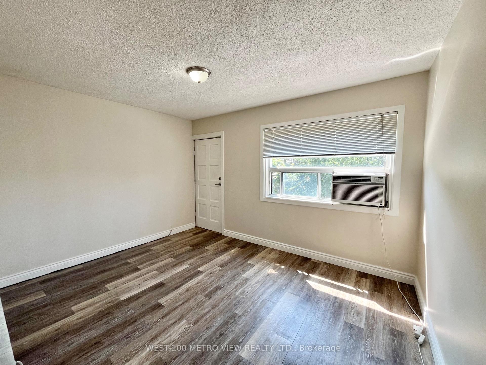 Photo 5 of Unit 3rd Fl, 1321 Dundas Street W, Toronto, Little Portugal — HOMEH