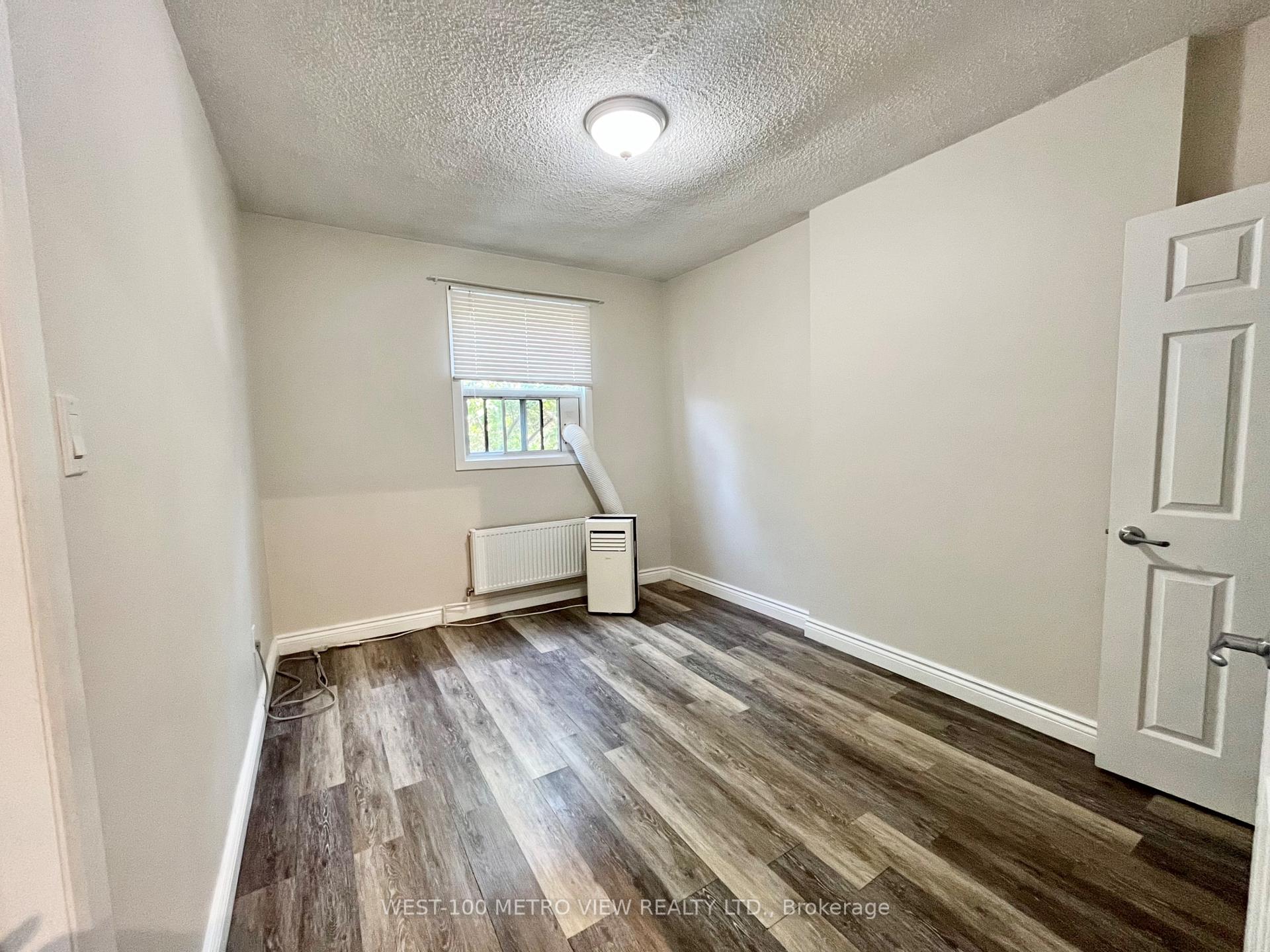 Photo 14 of Unit 3rd Fl, 1321 Dundas Street W, Toronto, Little Portugal — HOMEH