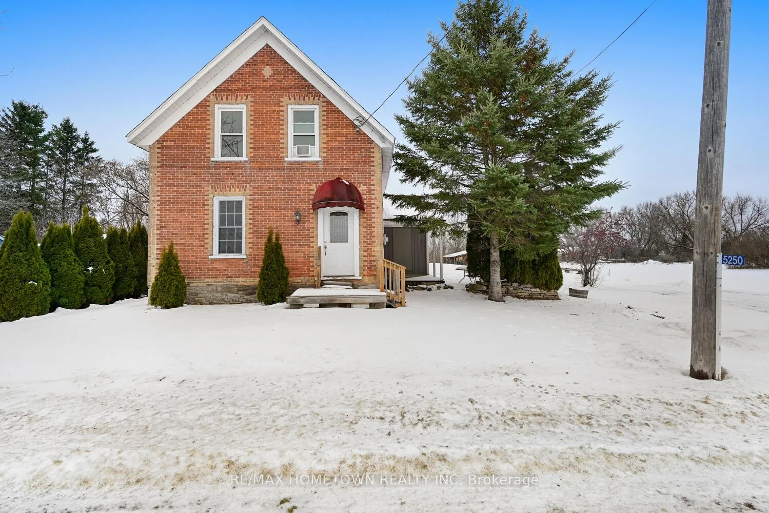 Photo 2 of 5250 Algonquin Road, Augusta, Augusta Twp — HOMEH
