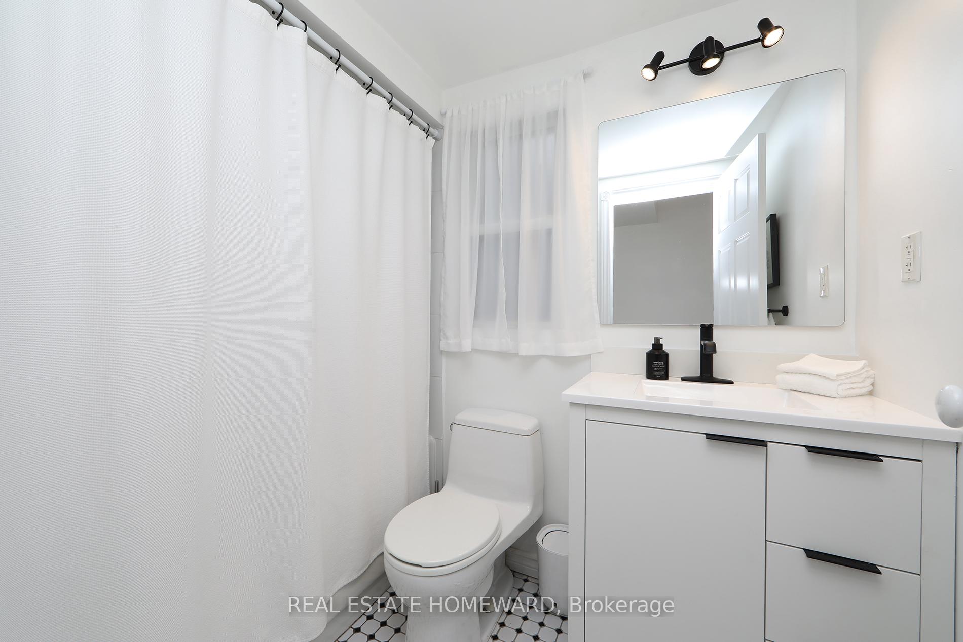 Photo 23 of 111 Hamilton Street, Toronto, South Riverdale — HOMEH