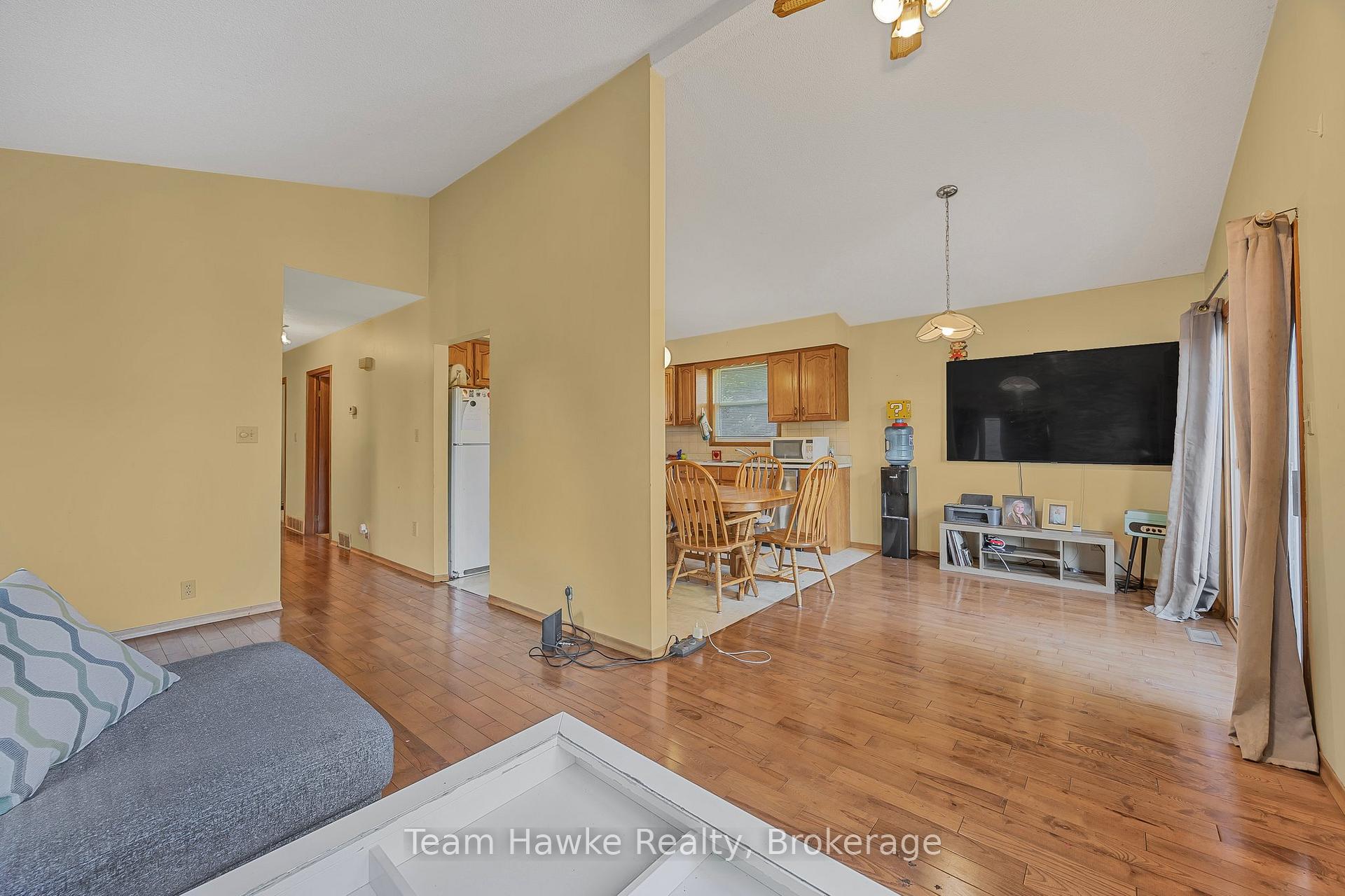 Photo 6 of 41 Grandview Road, Tay, Rural Tay — HOMEH