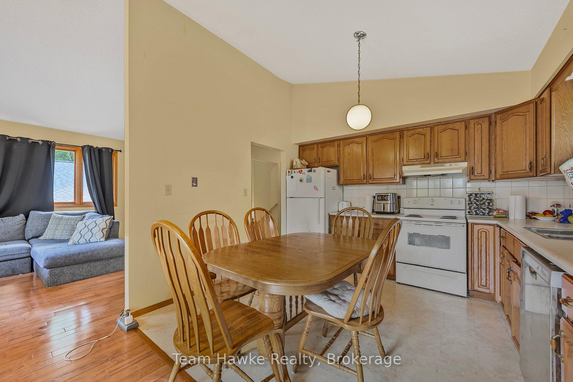 Photo 8 of 41 Grandview Road, Tay, Rural Tay — HOMEH