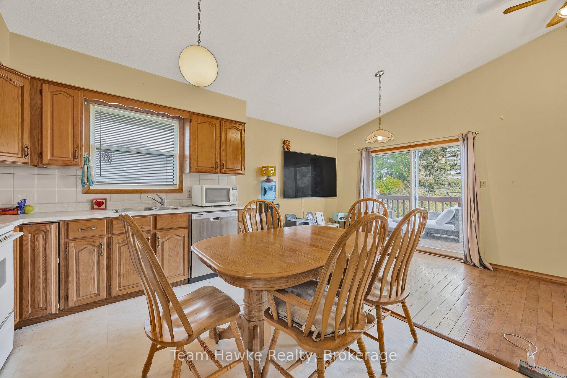 Photo 12 of 41 Grandview Road, Tay, Rural Tay — HOMEH