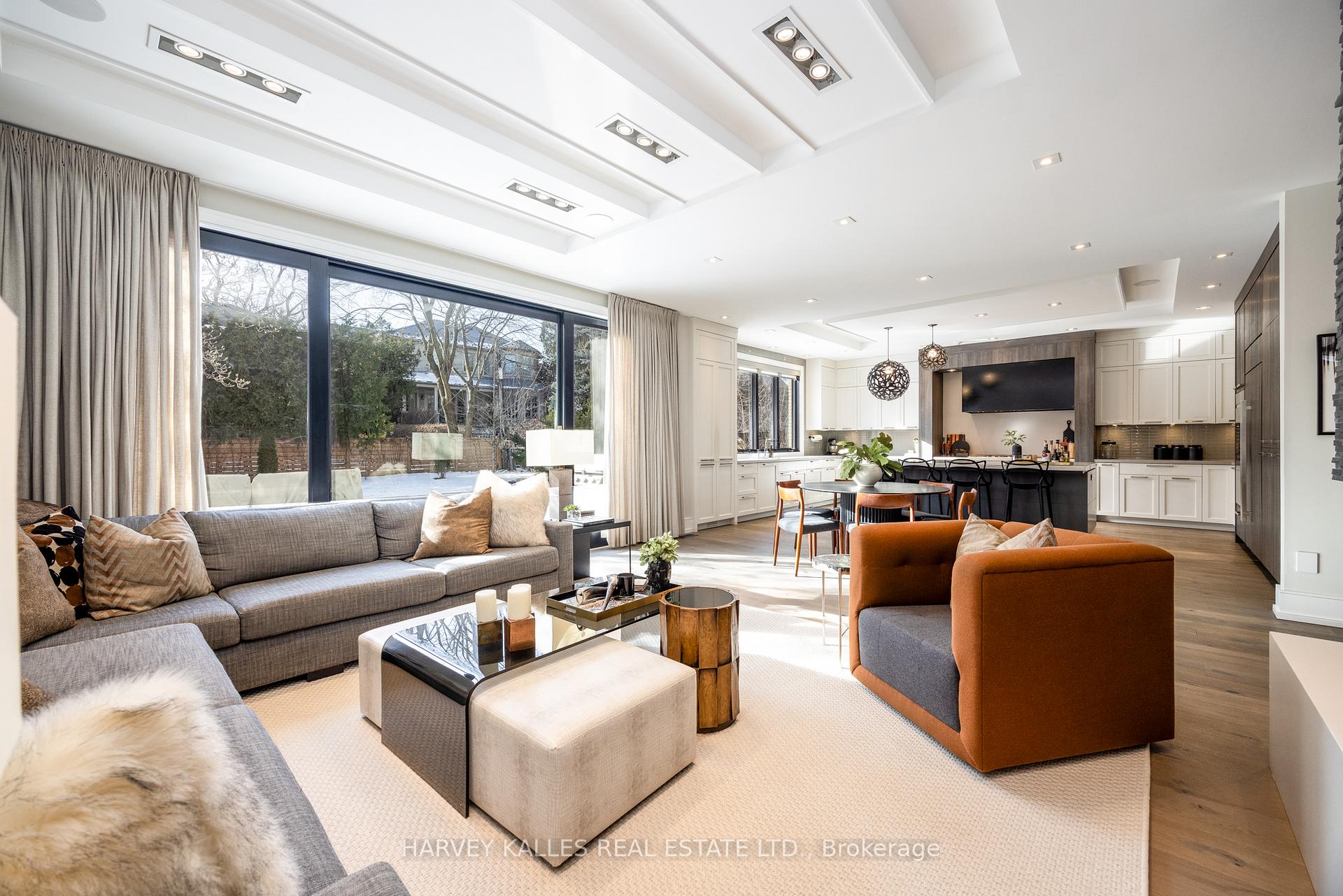 Photo 8 of 108 Mason Boulevard, Toronto, Bedford Park-Nortown — HOMEH