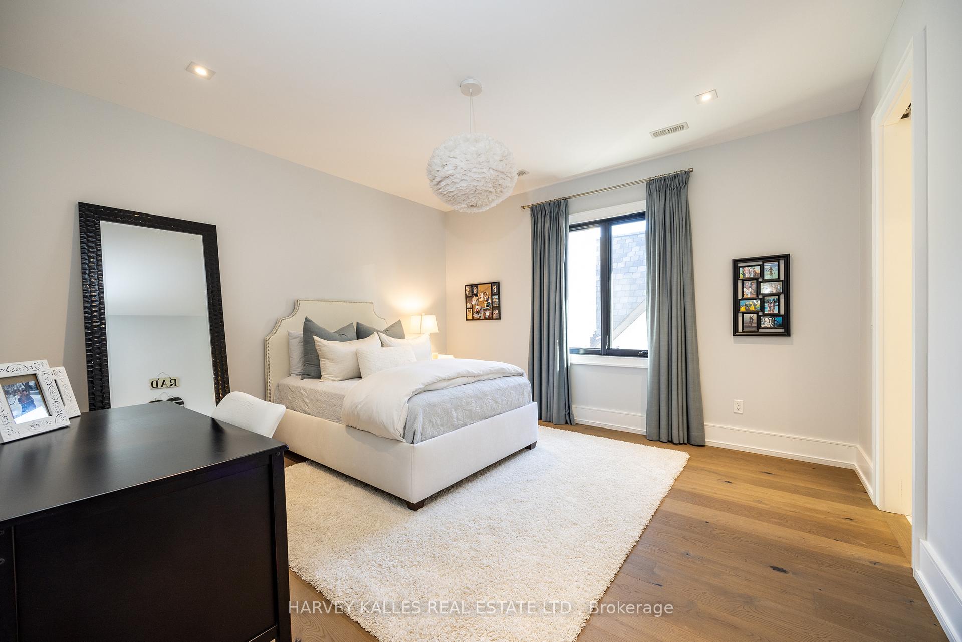 Photo 25 of 108 Mason Boulevard, Toronto, Bedford Park-Nortown — HOMEH
