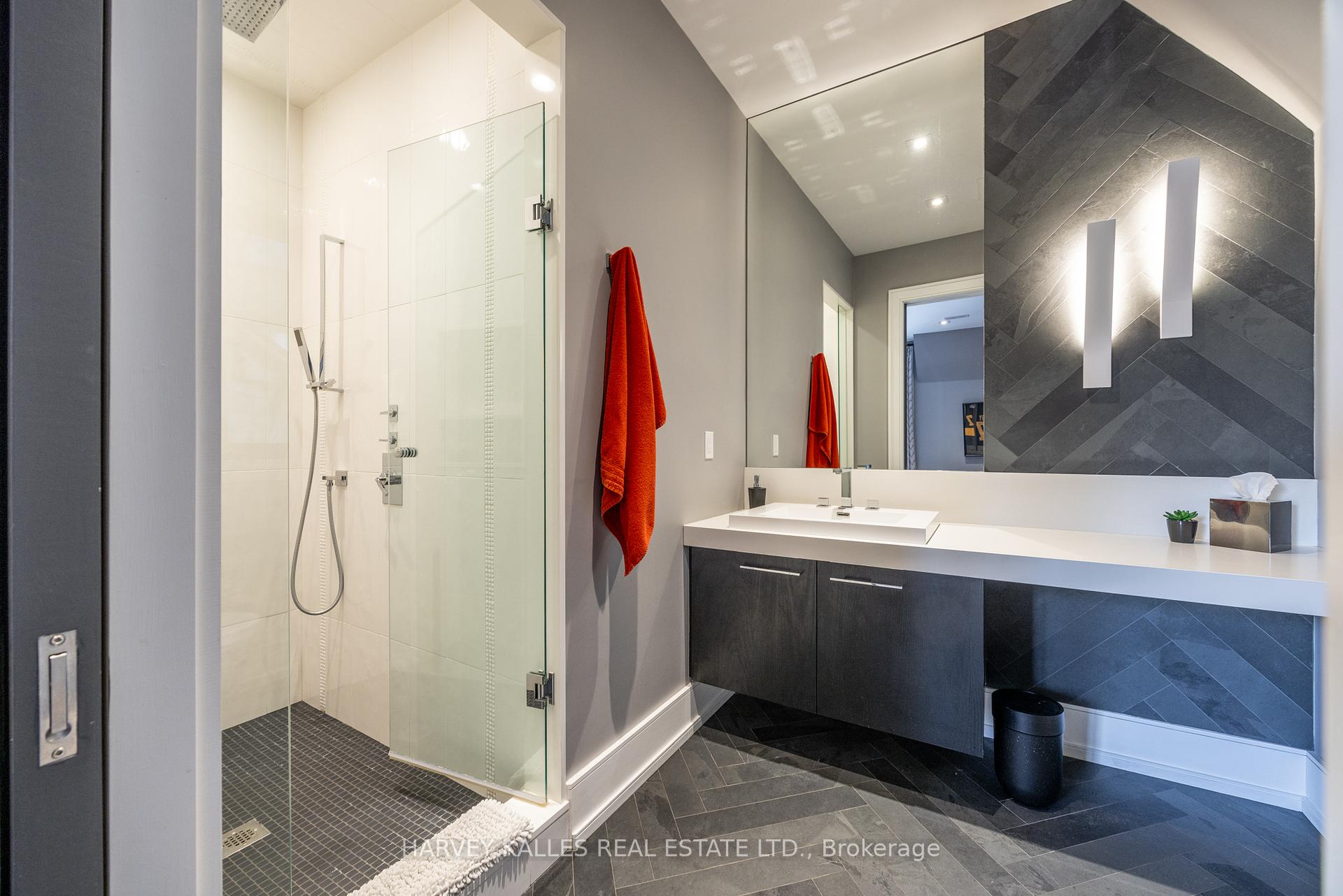 Photo 29 of 108 Mason Boulevard, Toronto, Bedford Park-Nortown — HOMEH