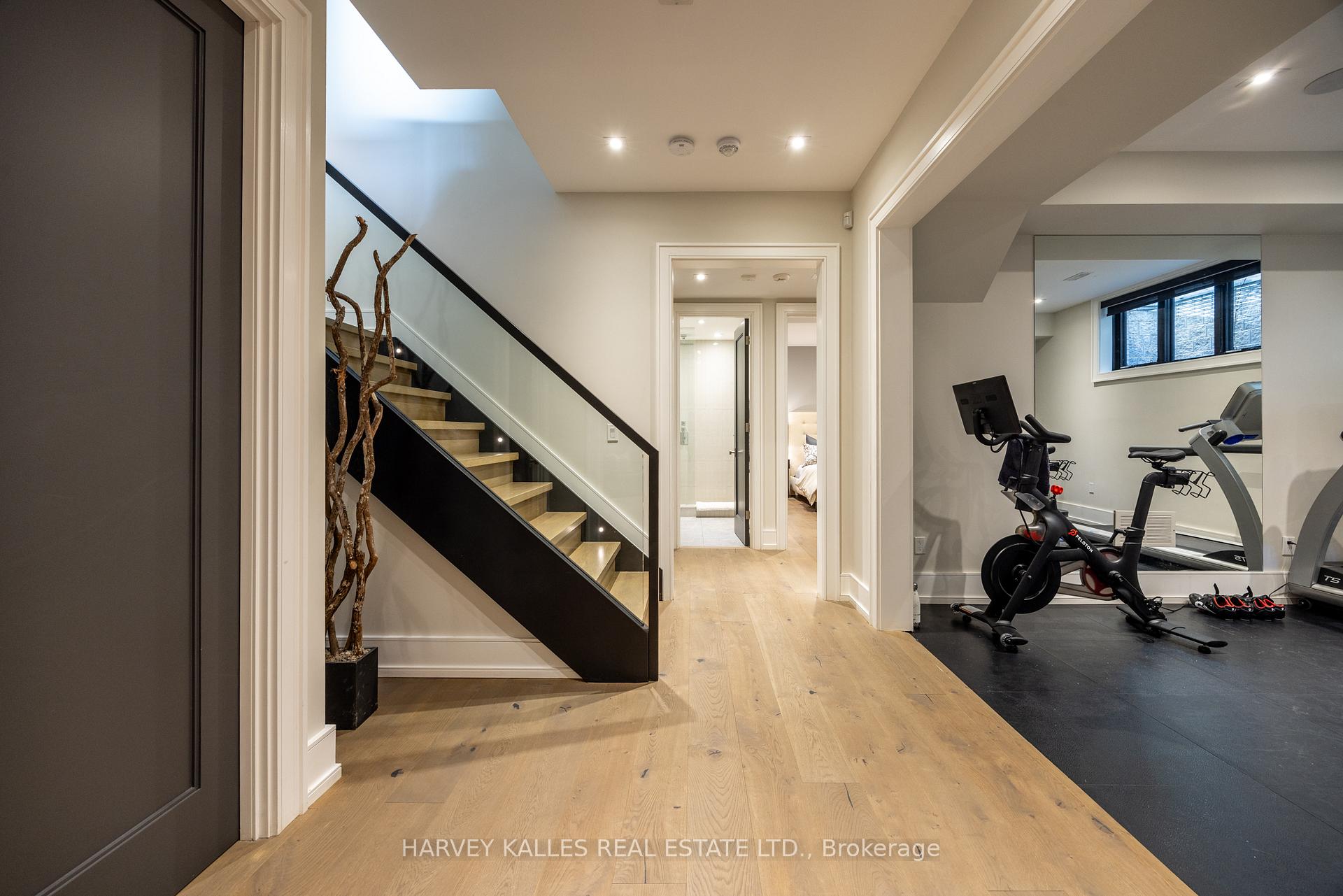 Photo 32 of 108 Mason Boulevard, Toronto, Bedford Park-Nortown — HOMEH