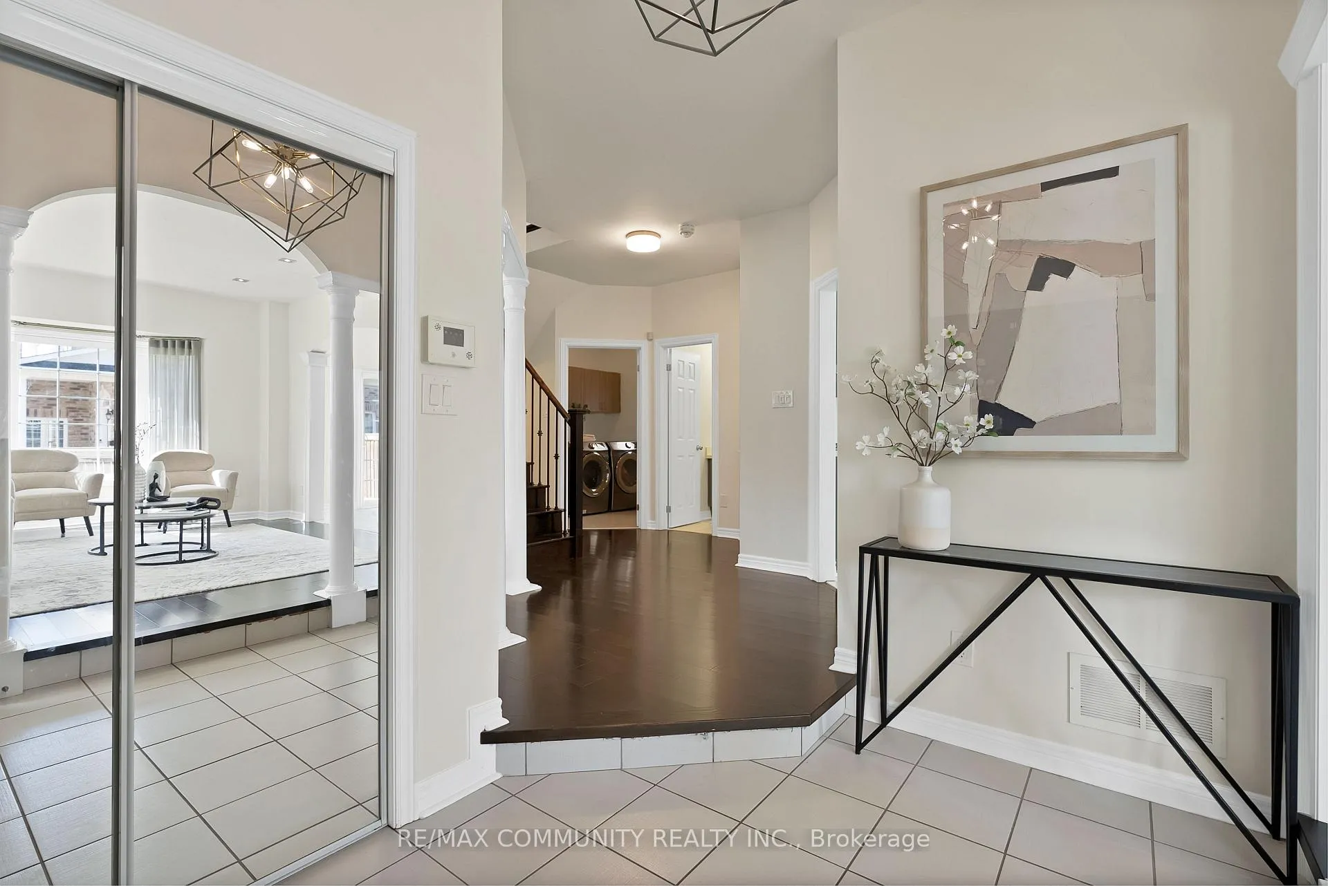 Photo 8 of 62 McCourt Drive, Ajax, South East — HOMEH