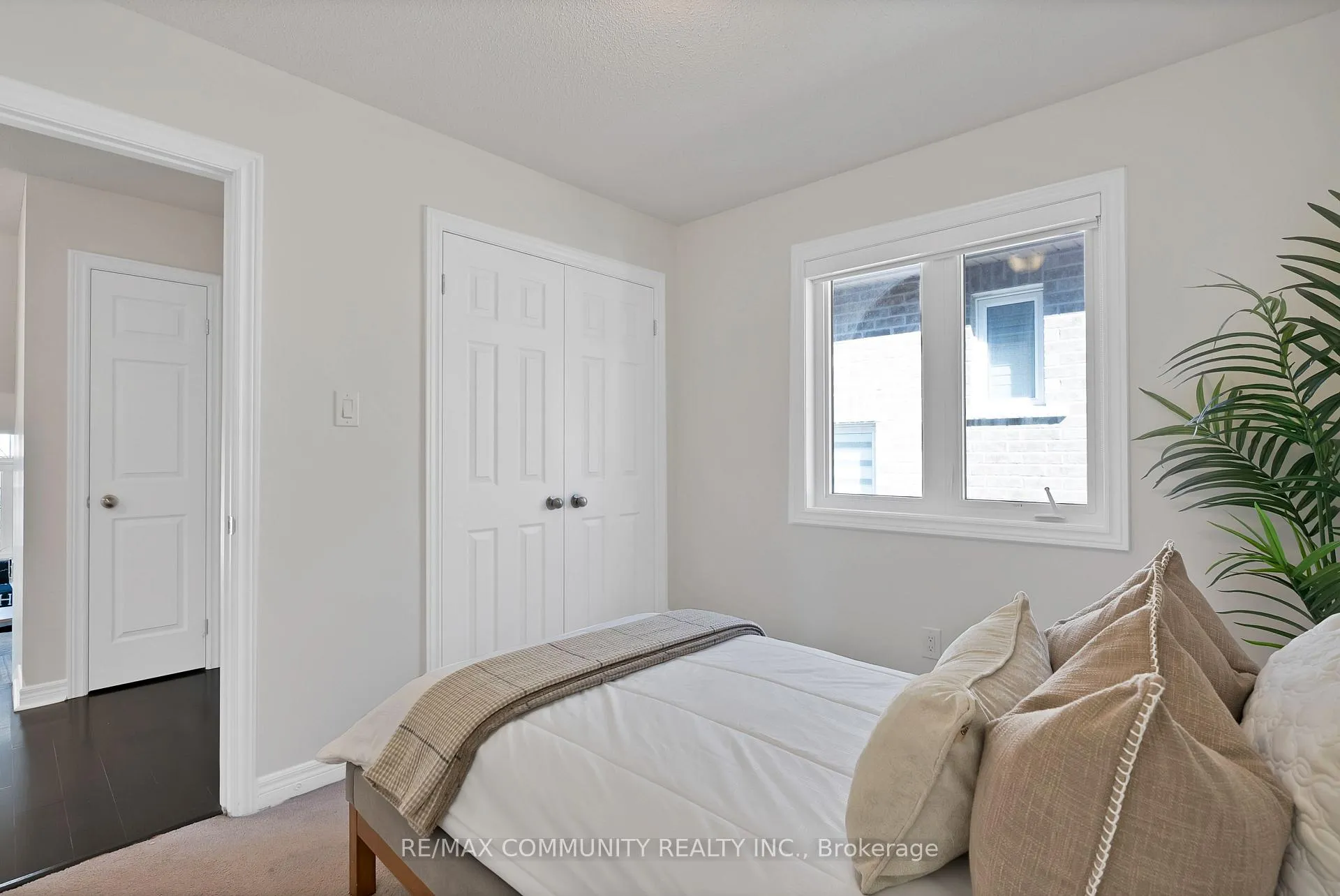 Photo 26 of 62 McCourt Drive, Ajax, South East — HOMEH