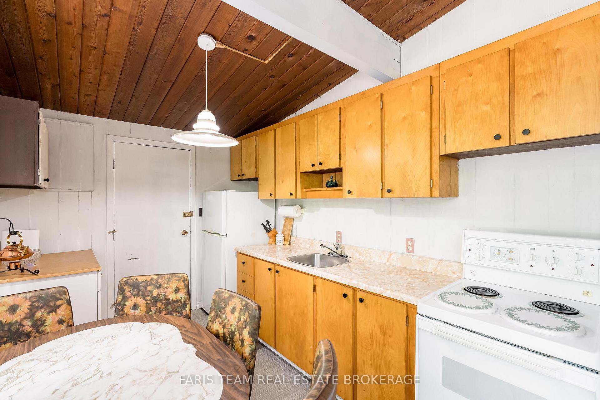 Photo 5 of 1321 Tiny Beaches Road N, Tiny, Rural Tiny — HOMEH