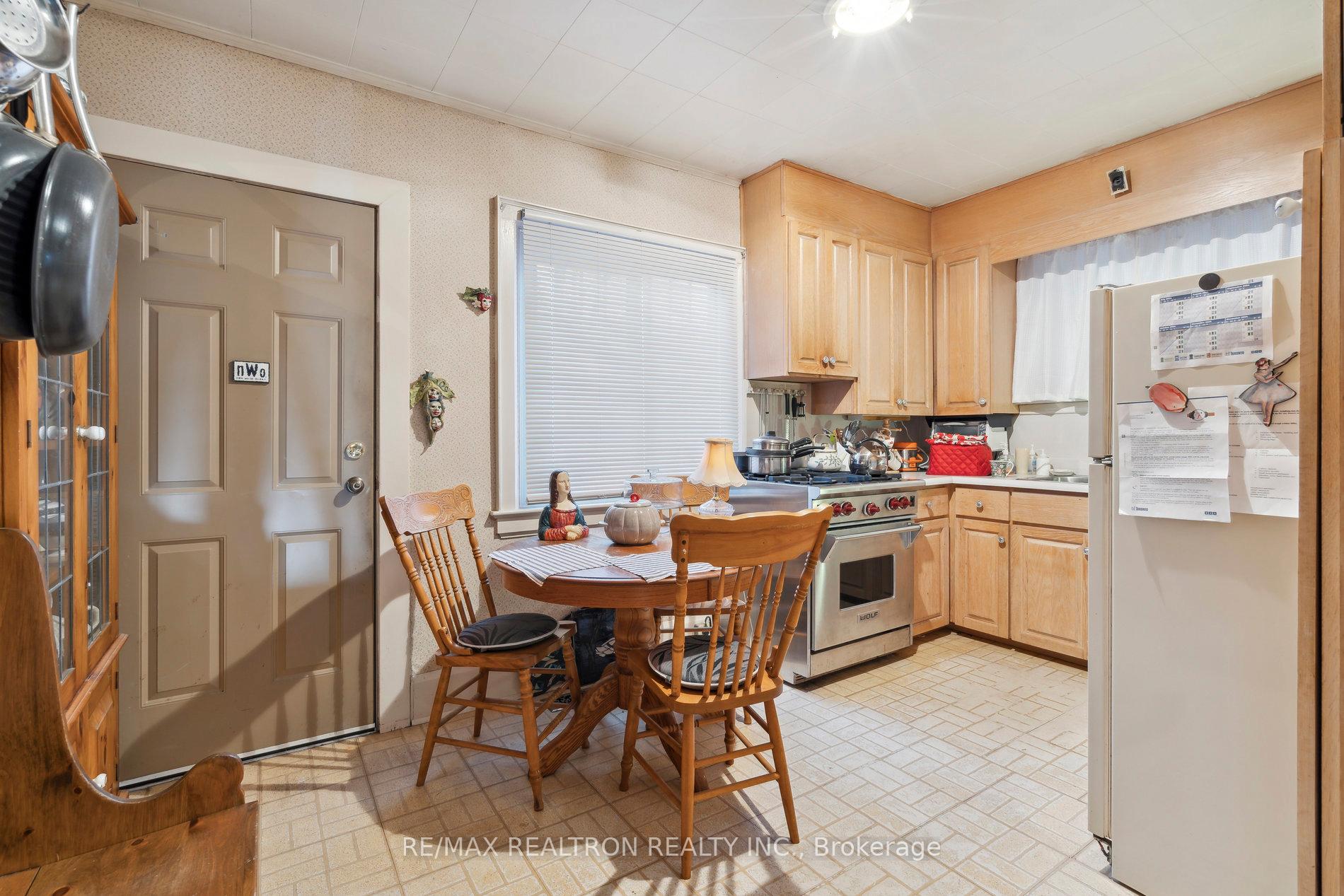 Photo 5 of 50 Bain Avenue, Toronto, North Riverdale — HOMEH