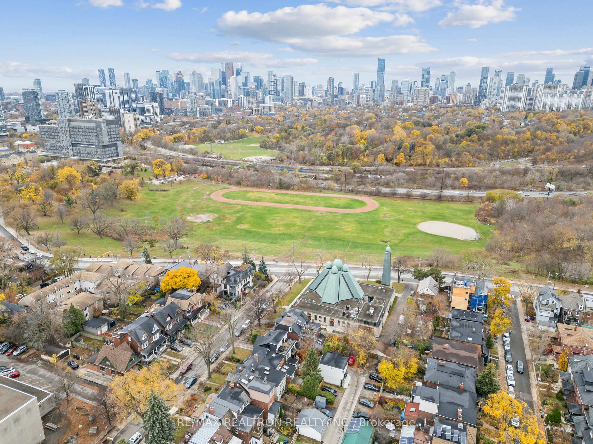 Photo 29 of 50 Bain Avenue, Toronto, North Riverdale — HOMEH