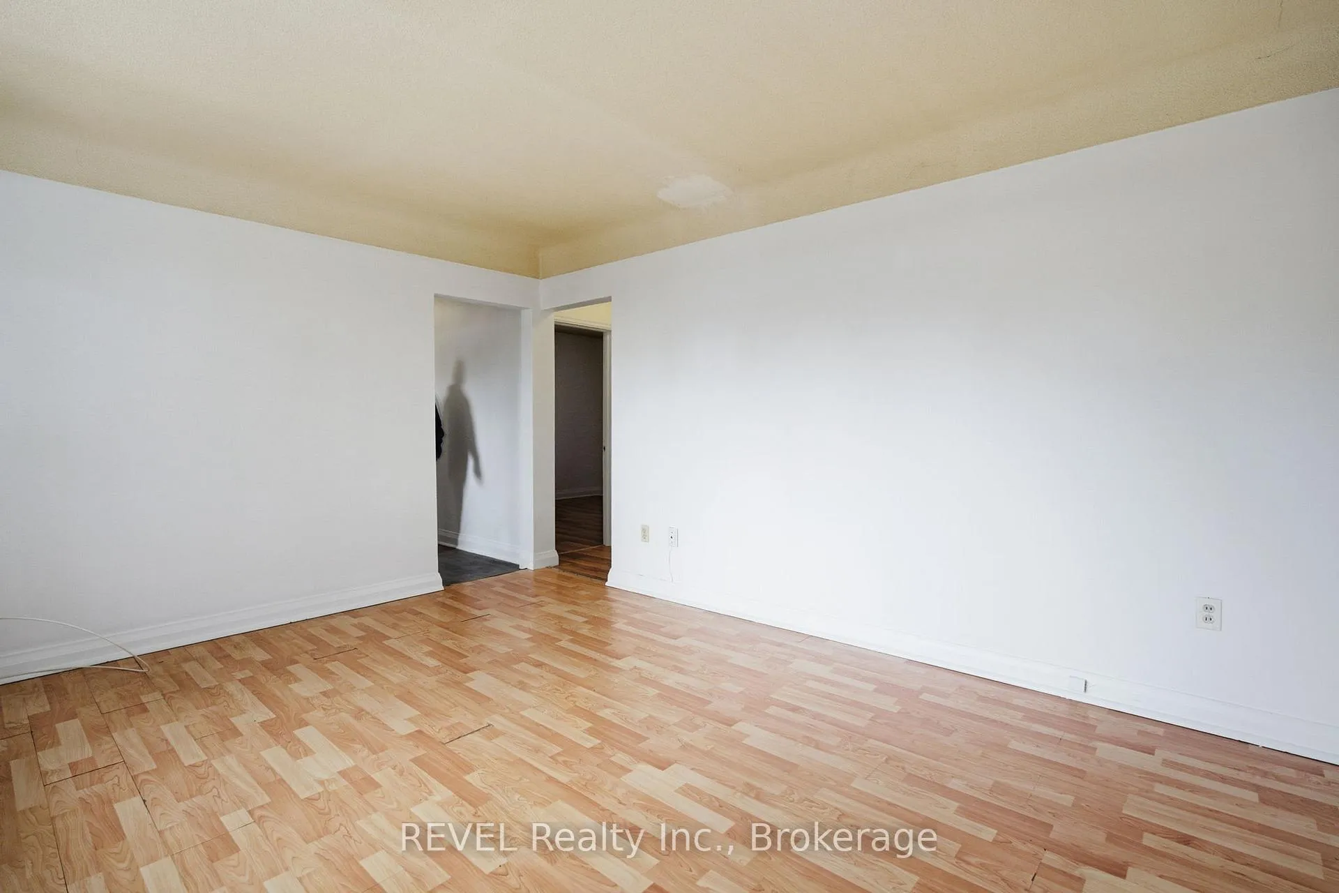 Photo 5 of Unit 3, 6167 Dorchester Road, Niagara Falls, Dorchester — HOMEH