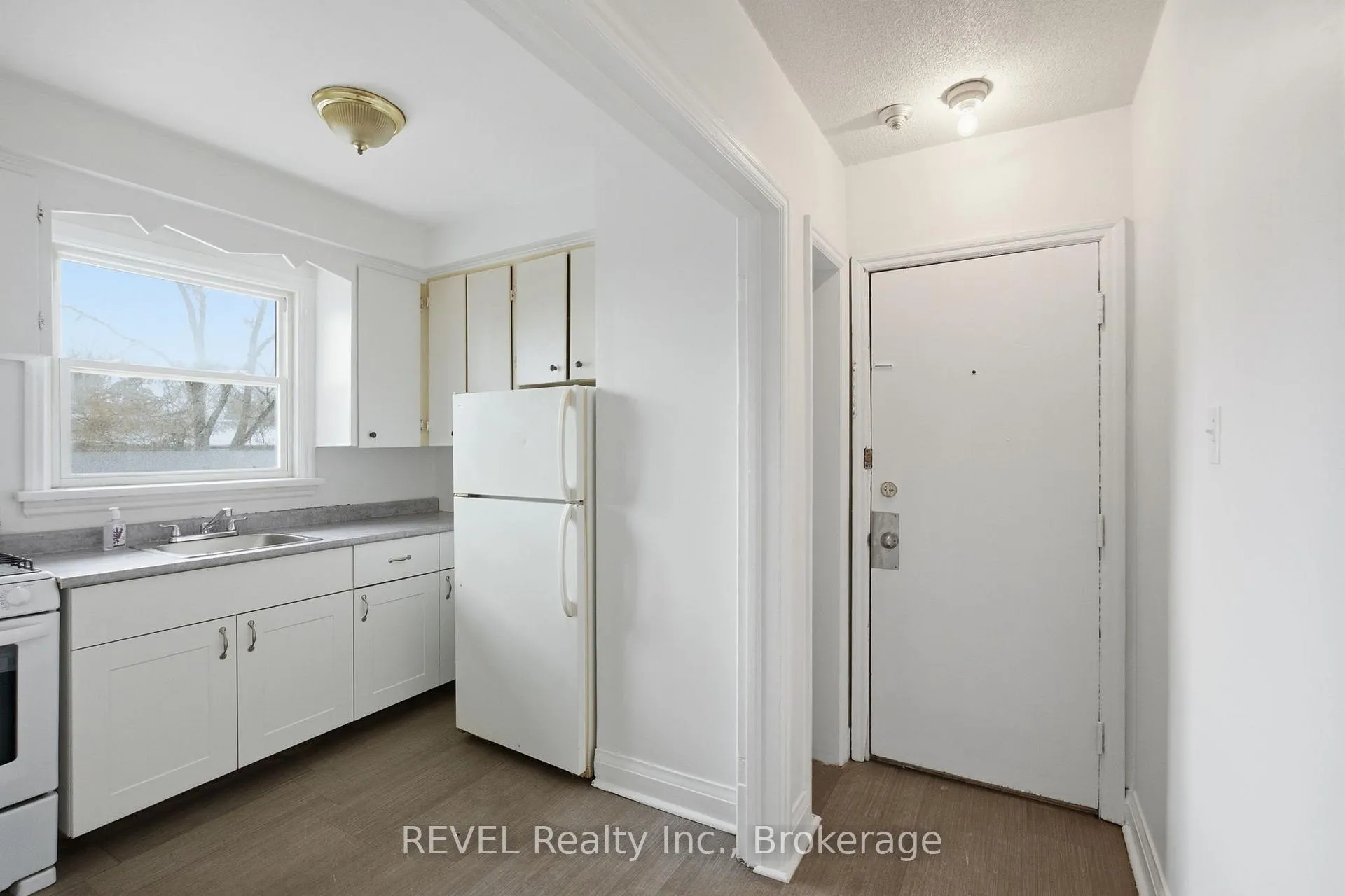 Photo 6 of Unit 3, 6167 Dorchester Road, Niagara Falls, Dorchester — HOMEH