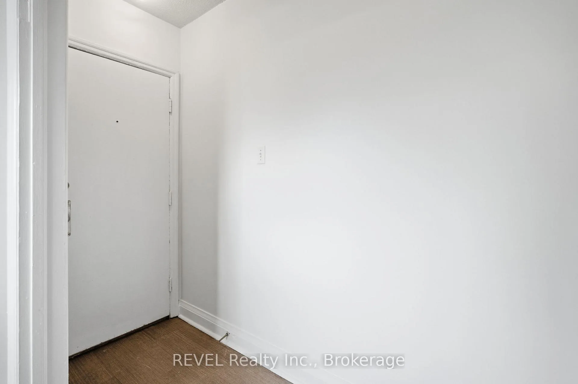 Photo 7 of Unit 3, 6167 Dorchester Road, Niagara Falls, Dorchester — HOMEH