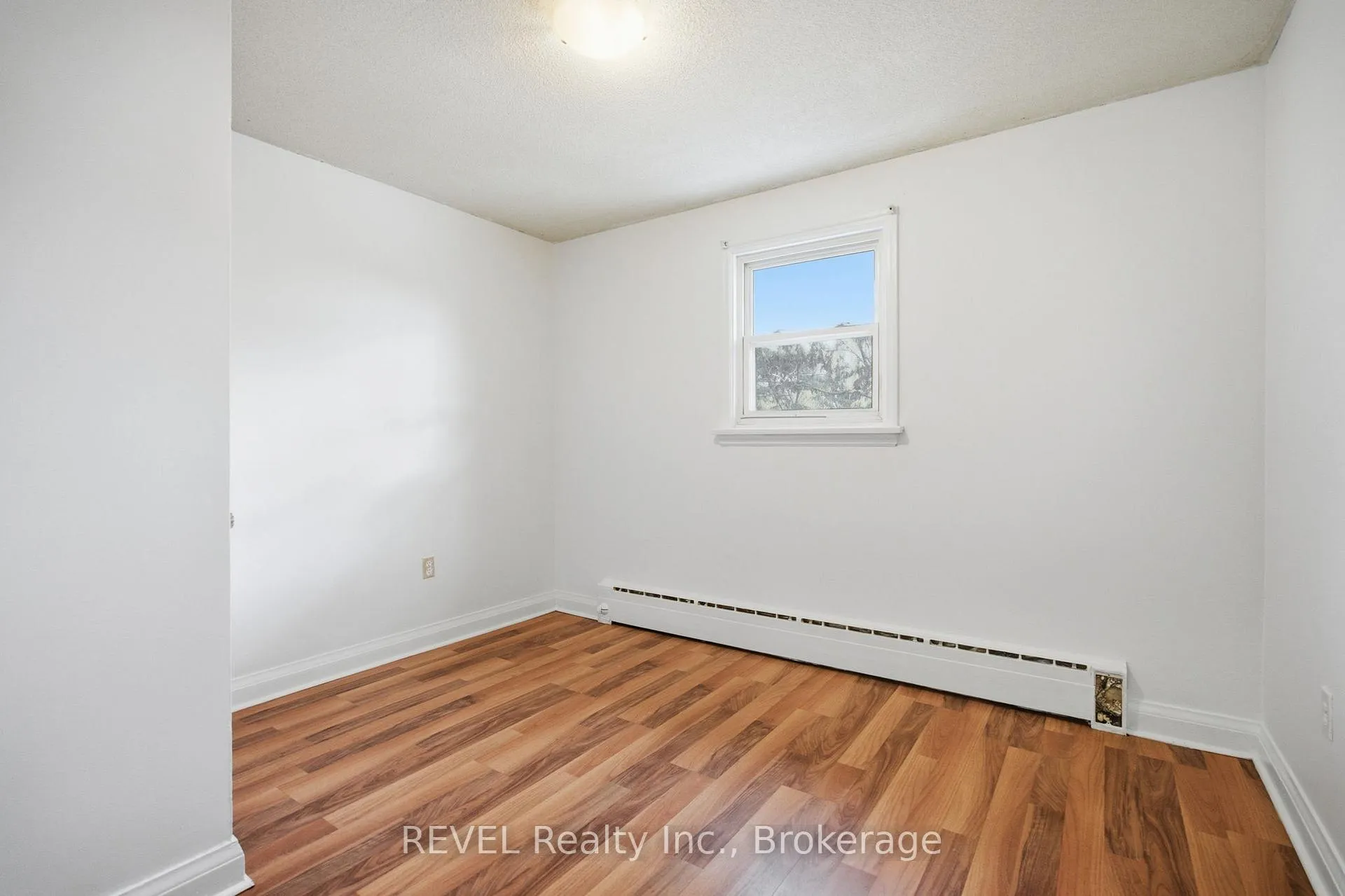 Photo 11 of Unit 3, 6167 Dorchester Road, Niagara Falls, Dorchester — HOMEH