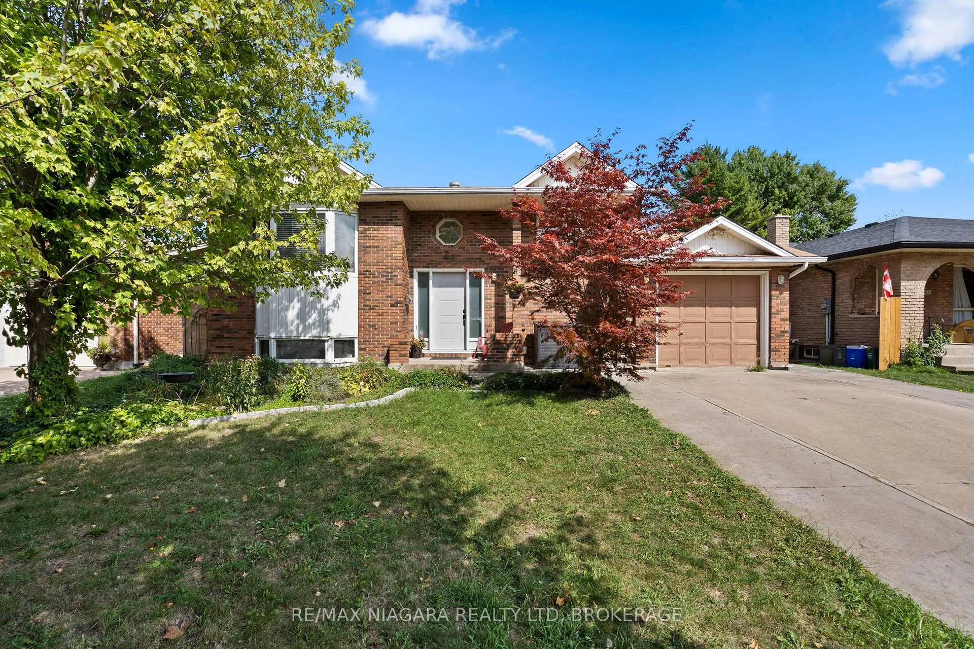 Photo 2 of 24 Forster Avenue, Thorold, Confederation Heights — HOMEH